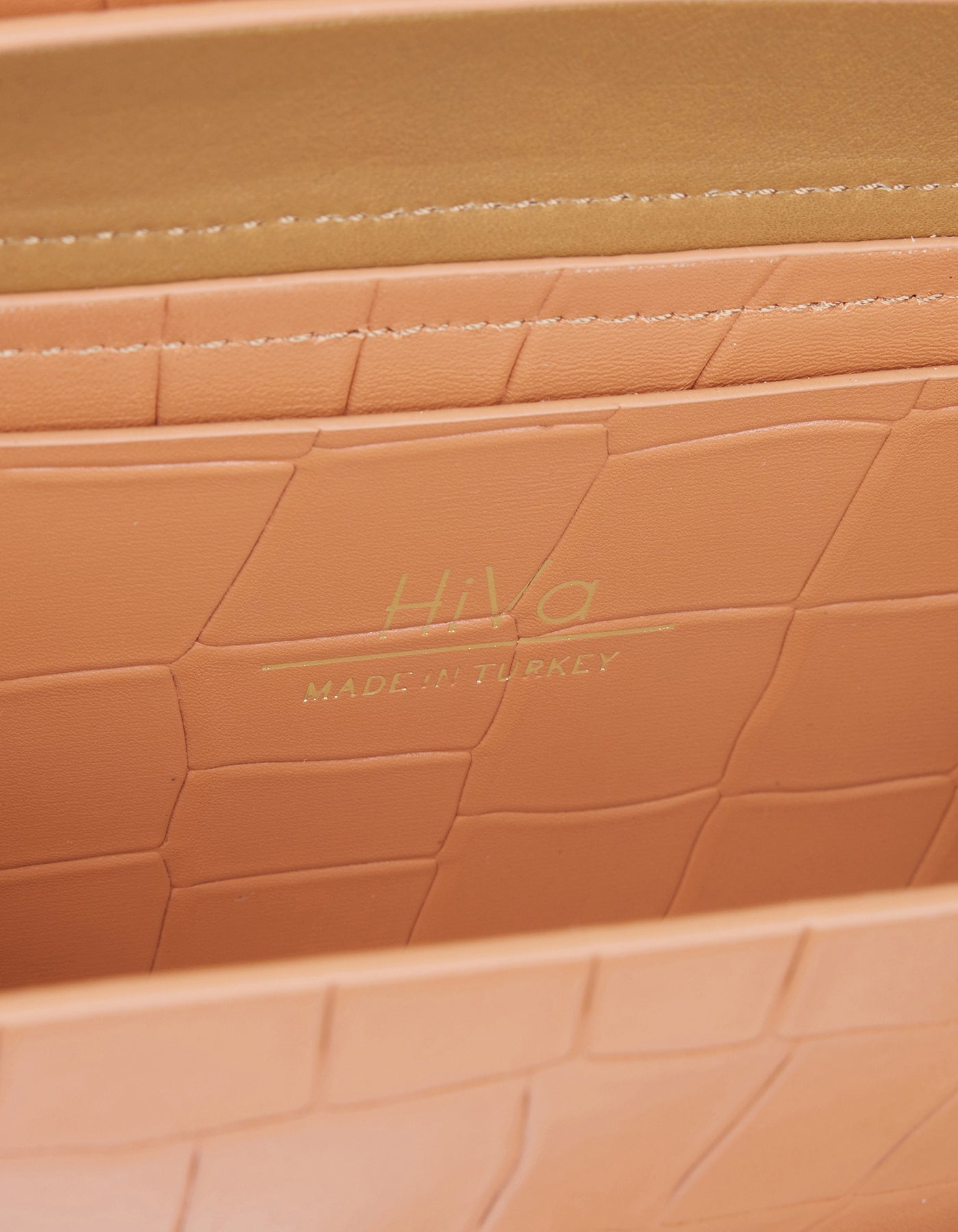 Hiva Atelier | Harmonia Shoulder Bag MINK CROCO EFFECT | Beautiful and Versatile Leather Accessories