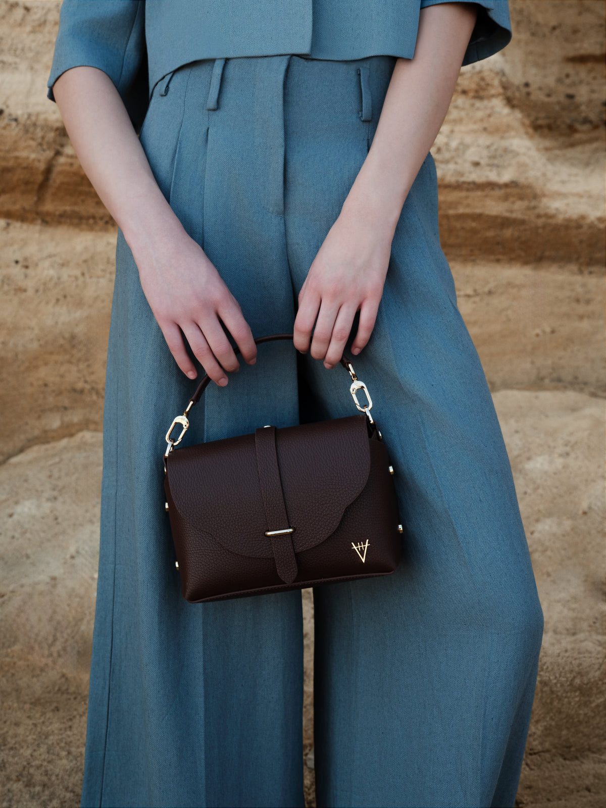 HiVa Atelier | Harmonia Shoulder Bag | Beautiful and Versatile Leather Accessories
