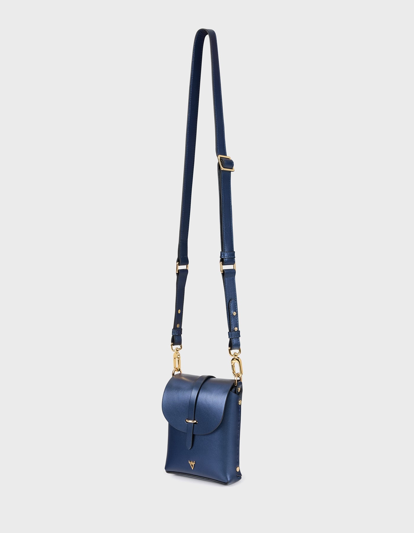 Hiva Atelier | Astrum Shoulder Bag NAVY | Beautiful and Versatile Leather Accessories