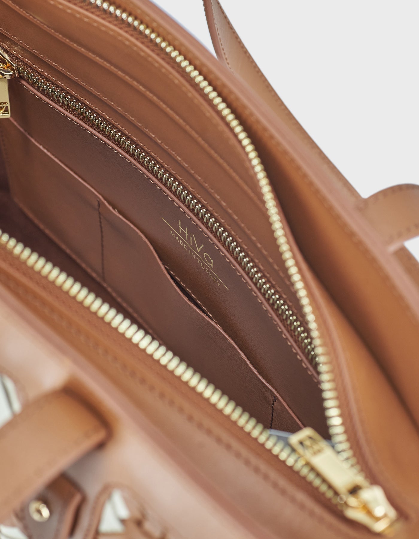 HiVa Atelier | Woven Detail Leather Tote Bag WOOD & BONE | Beautiful and Versatile Leather Accessories