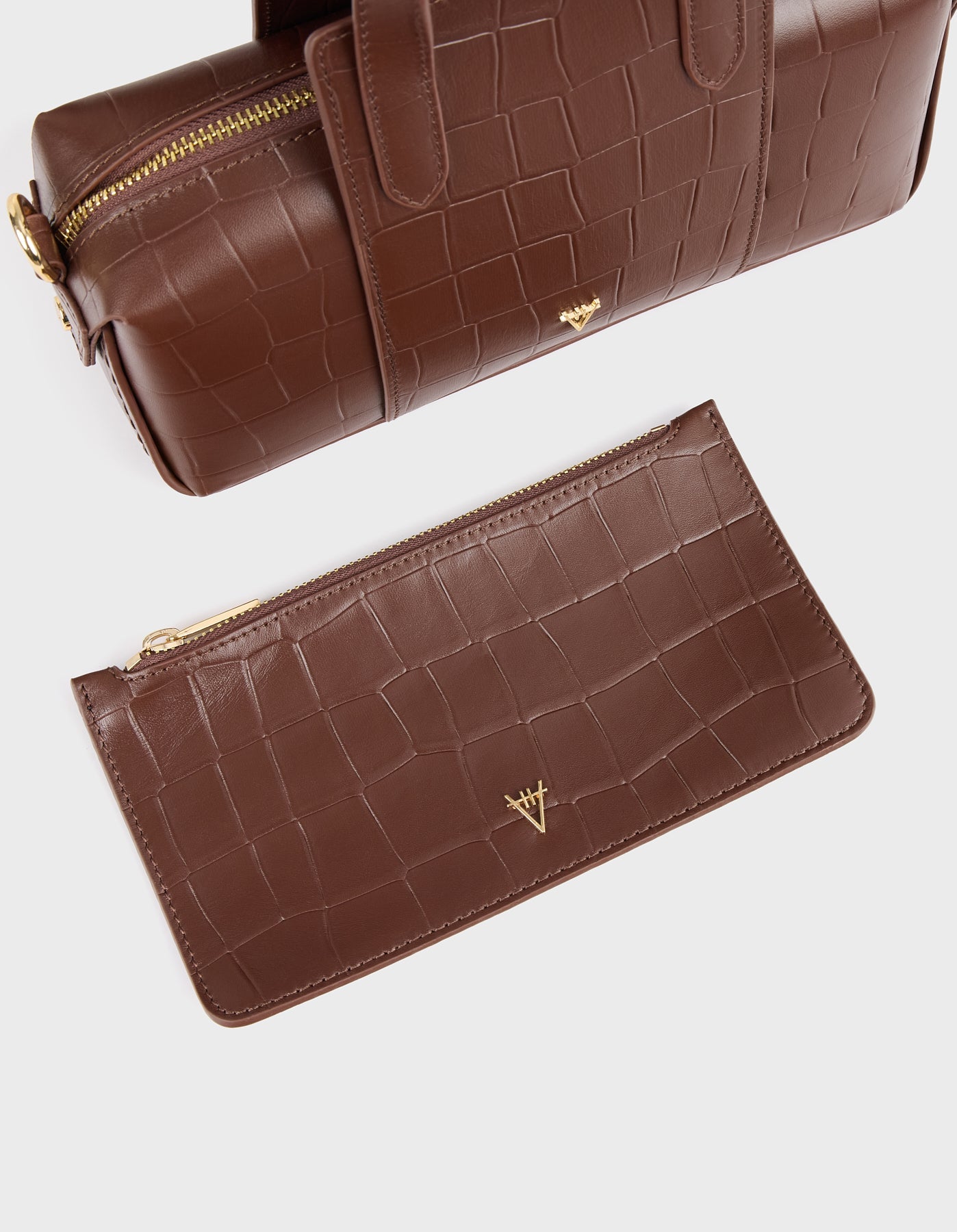 Hiva Atelier | Onsra Cylinder Crossbody Bag NUTSHELL | Beautiful and Versatile Leather Accessories