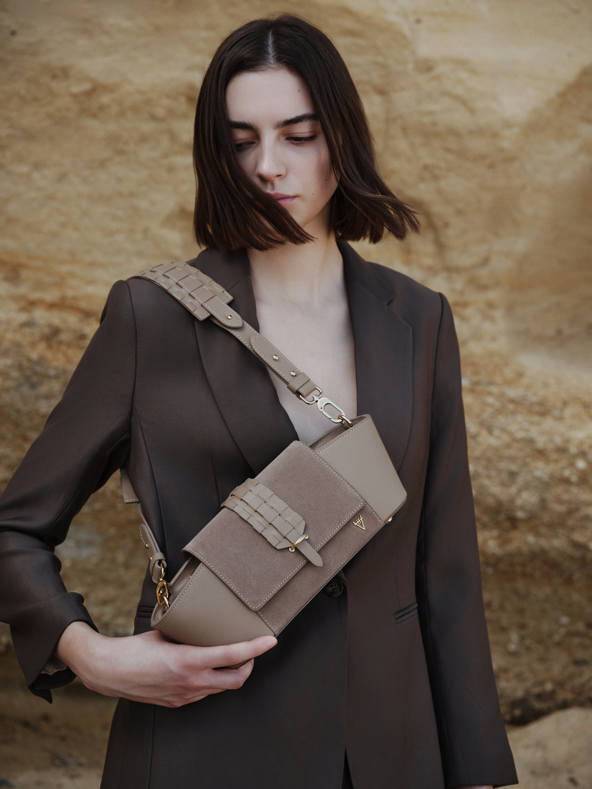 HiVa Atelier | Navis Shoulder Bag | Beautiful and Versatile Leather Accessories