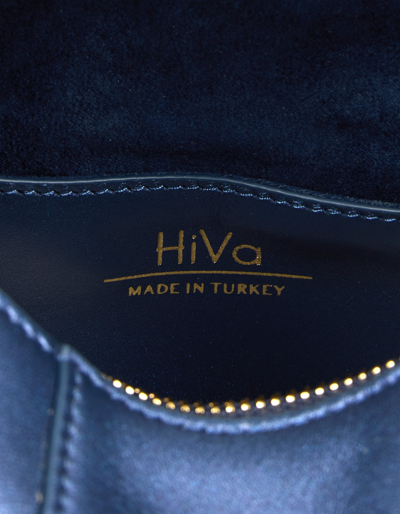 Hiva Atelier | Mini Croissant NAVY | Beautiful and Versatile Leather Accessories