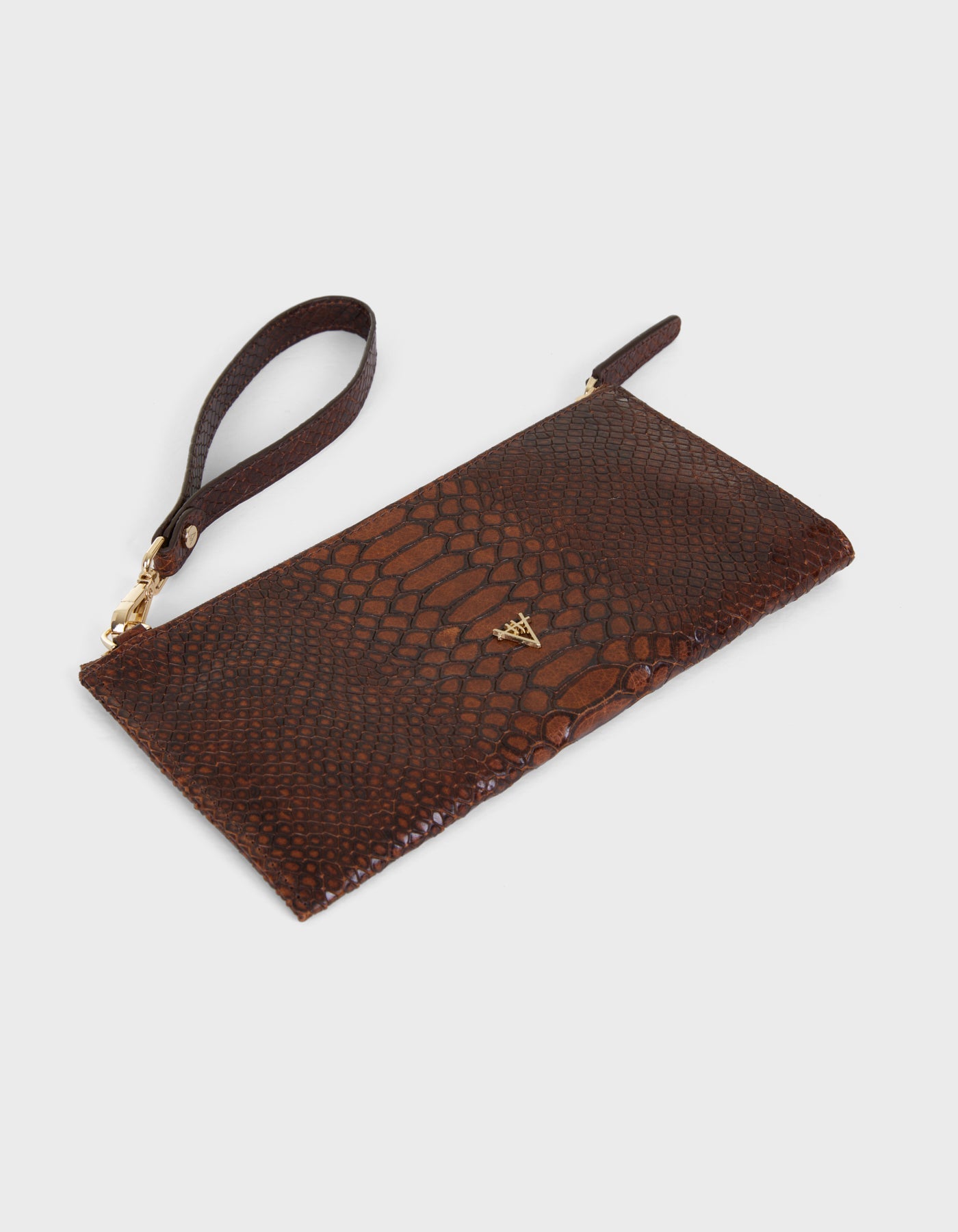 HiVa Atelier | Omnia Clutch Bag COGNAC | Beautiful and Versatile Leather Accessories
