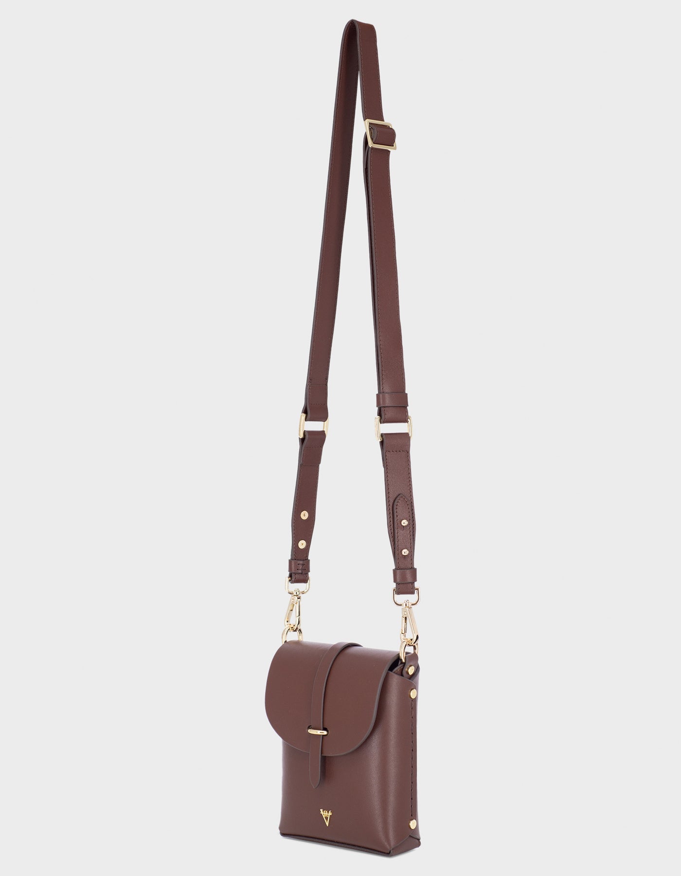 Hiva Atelier | Astrum Shoulder Bag NUTSHELL | Beautiful and Versatile Leather Accessories