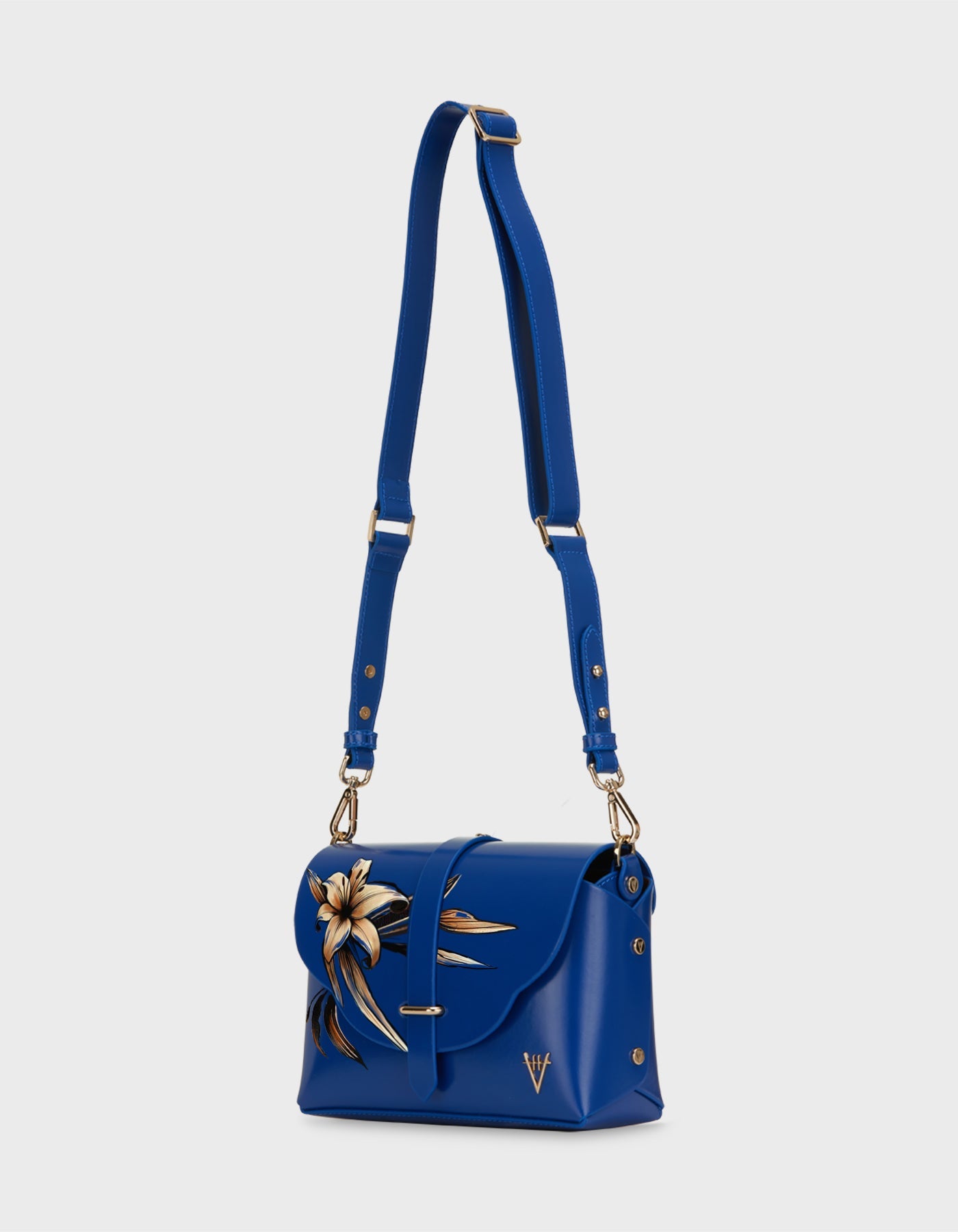 Hiva Atelier | Harmonia Shoulder Bag - Hand-Painted Peach & Nude Wild Myth | Beautiful and Versatile Leather Accessories
