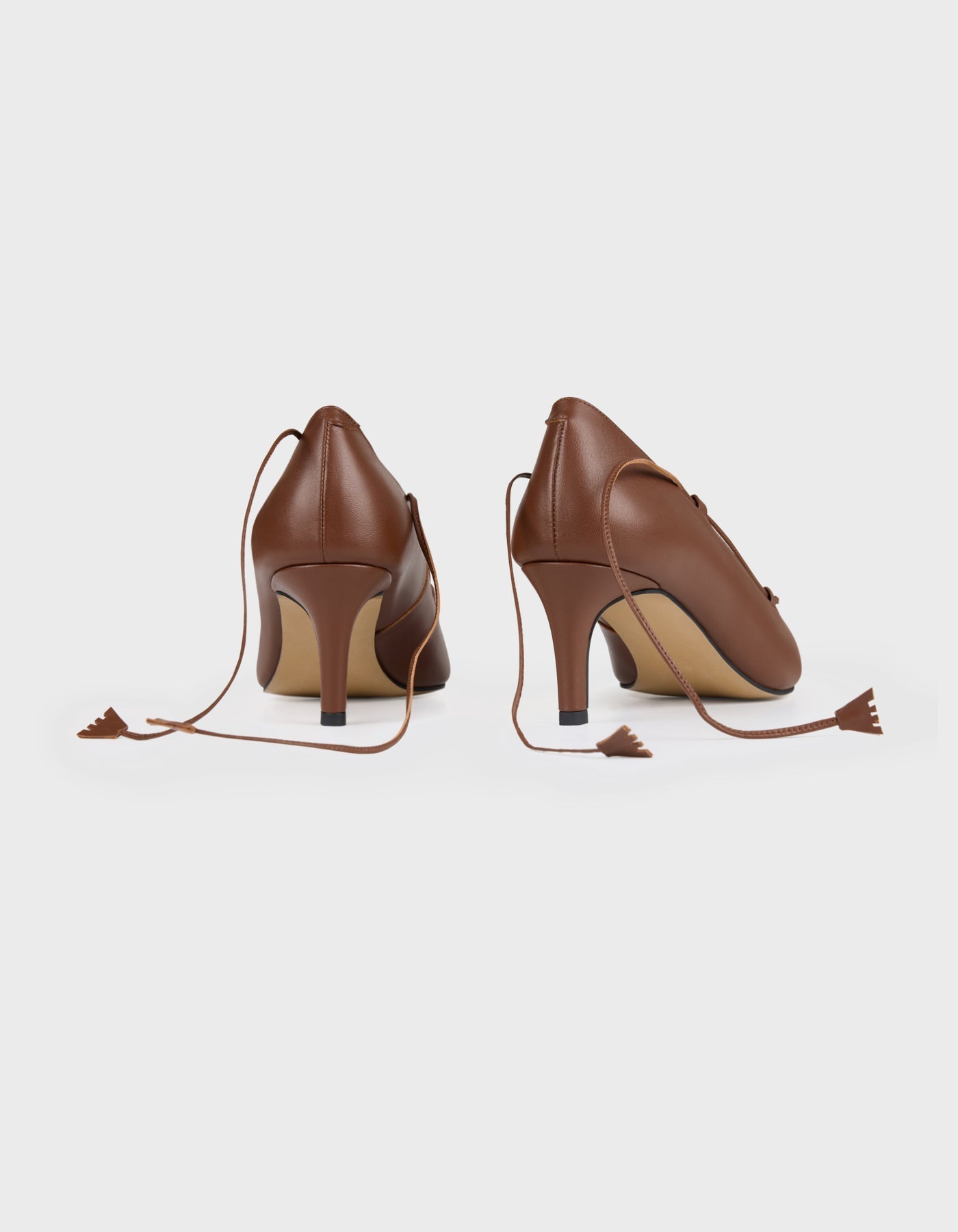 Hiva Atelier | Lace Up Pointed Toe Heels Nutshell | Beautiful and Versatile Leather Accessories