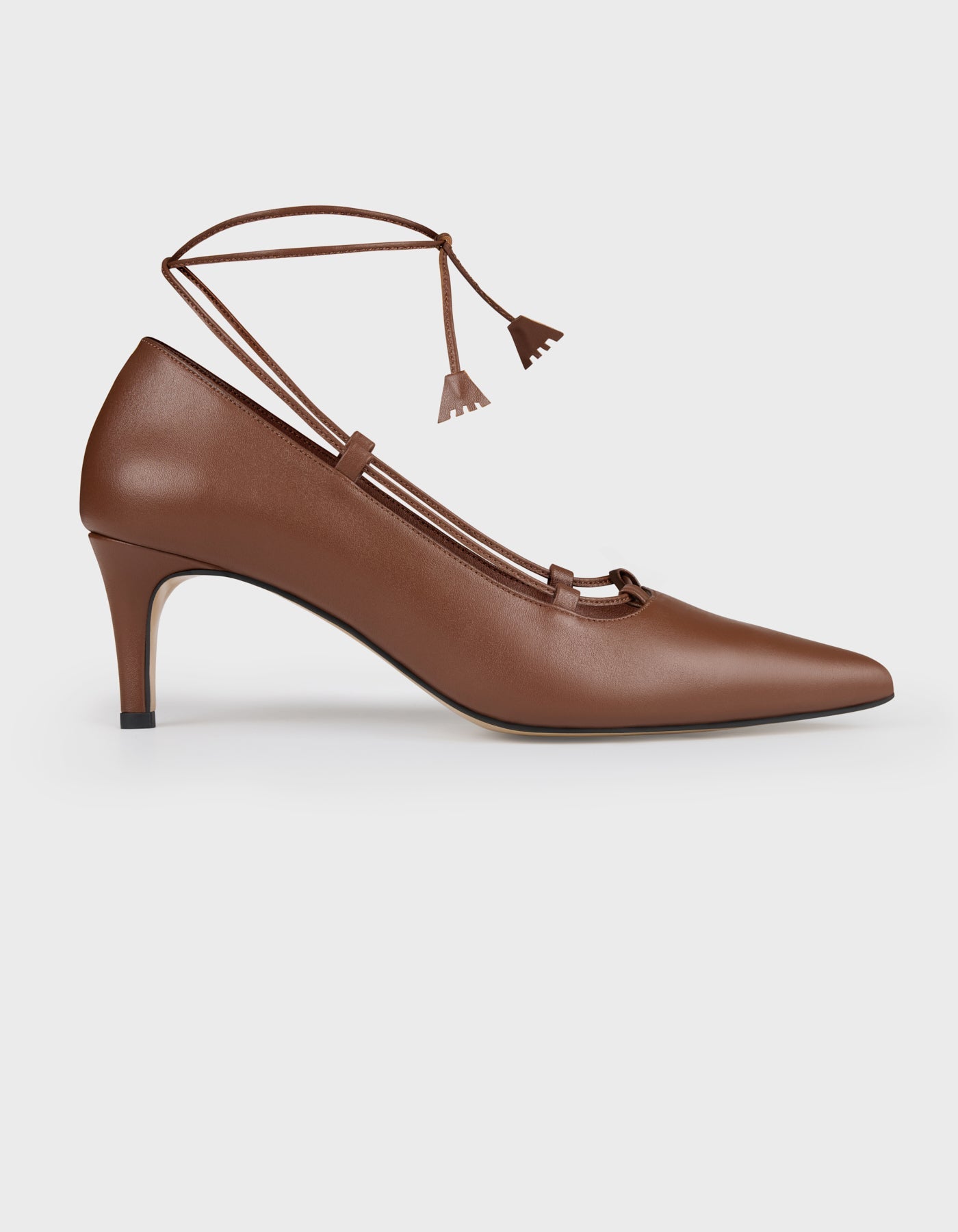 Hiva Atelier | Lace Up Pointed Toe Heels Nutshell | Beautiful and Versatile Leather Accessories