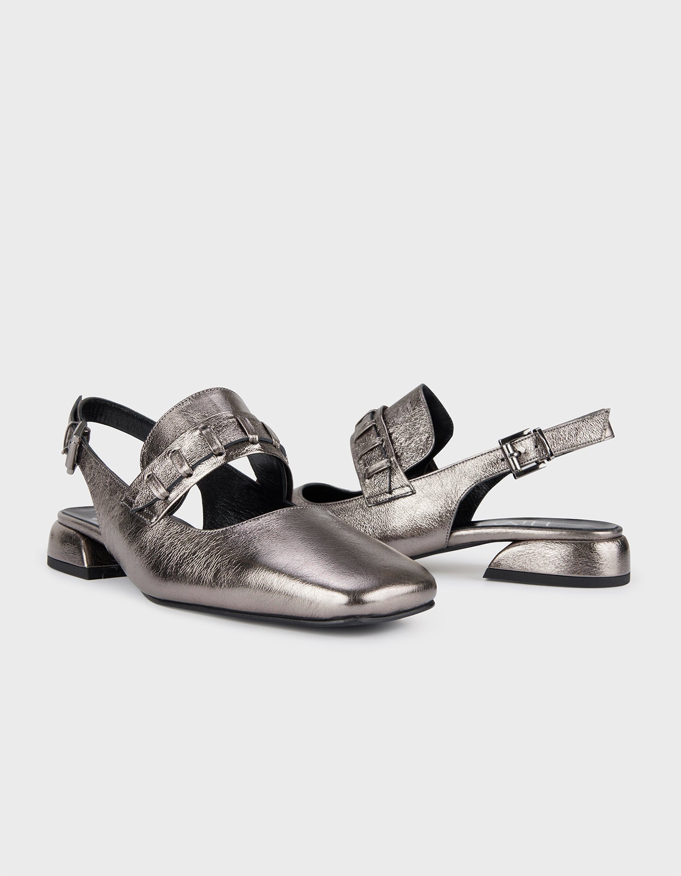 Hiva Atelier | Mary Jane Flat Metallic Anthracite | Beautiful and Versatile Leather Accessories