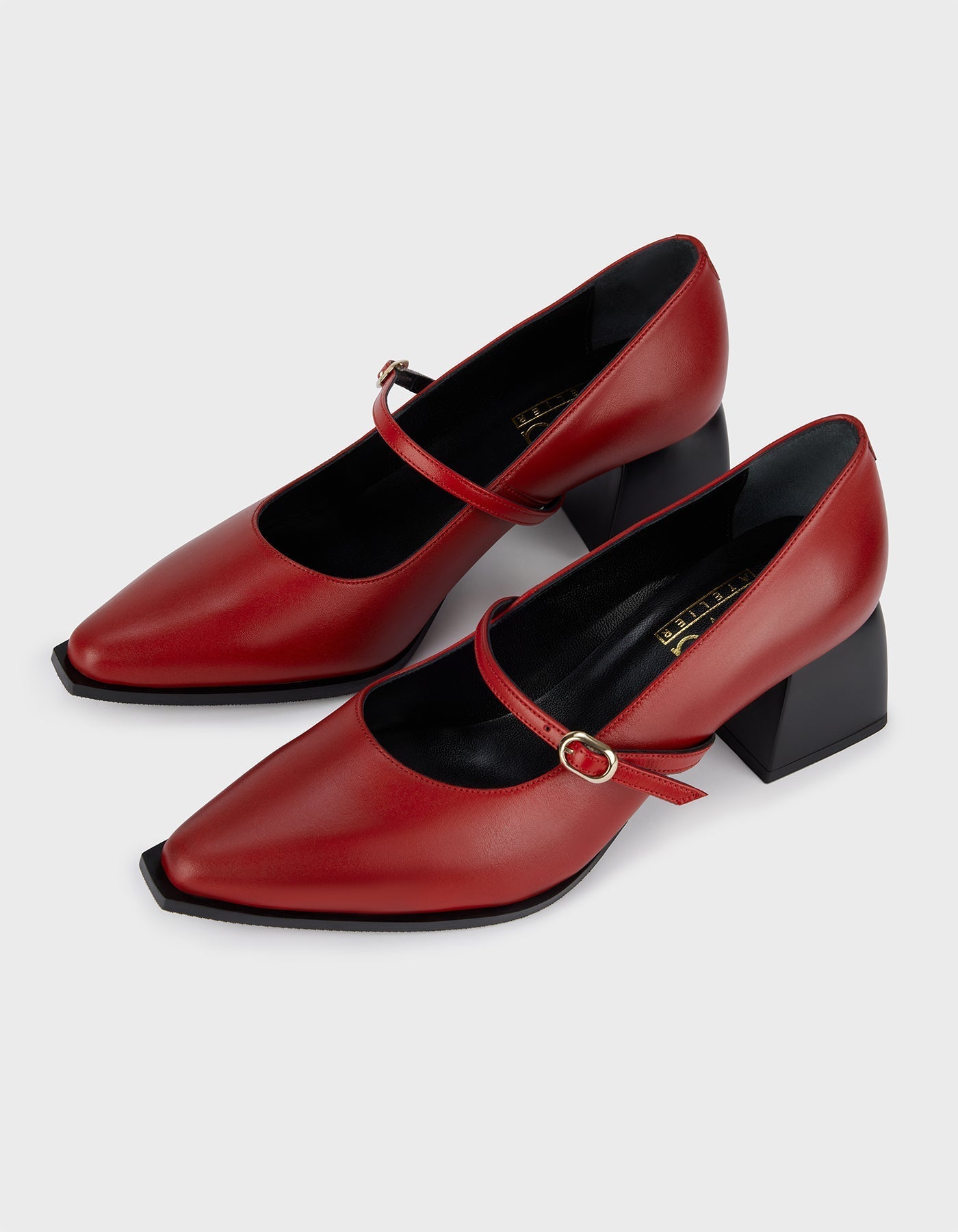 Hiva Atelier | Mary Jane Pumps Red | Beautiful and Versatile Leather Accessories