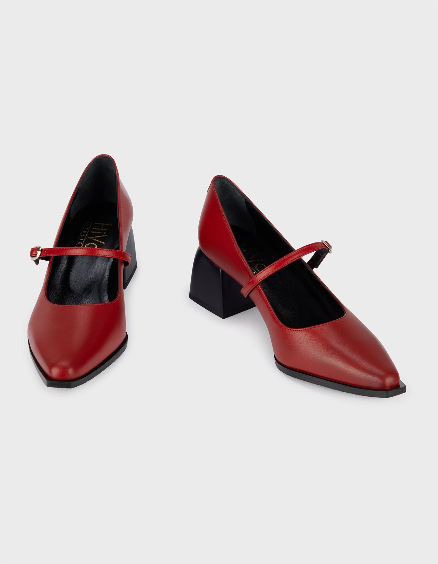 Hiva Atelier | Mary Jane Pumps Red | Beautiful and Versatile Leather Accessories