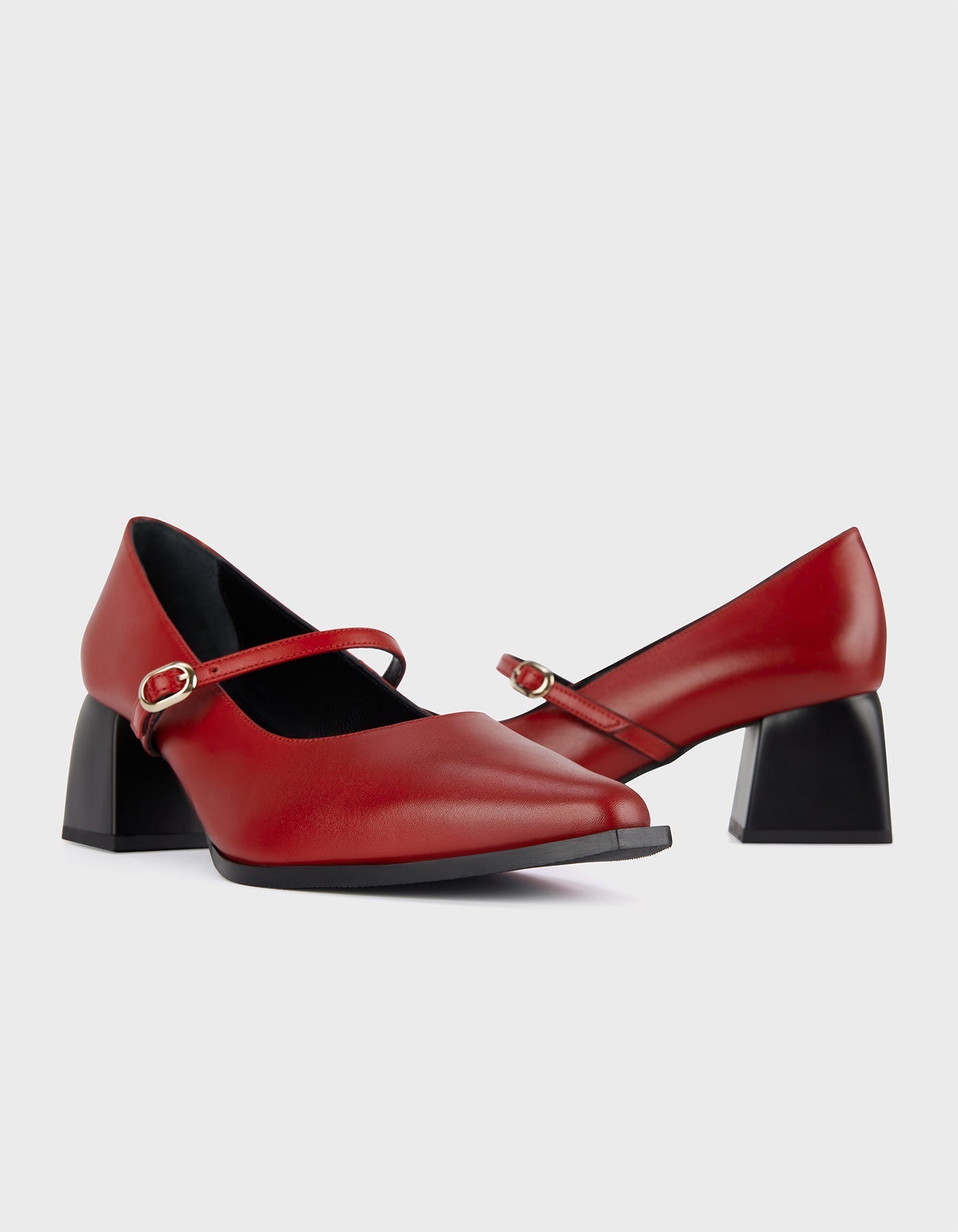 Hiva Atelier | Mary Jane Pumps Red | Beautiful and Versatile Leather Accessories
