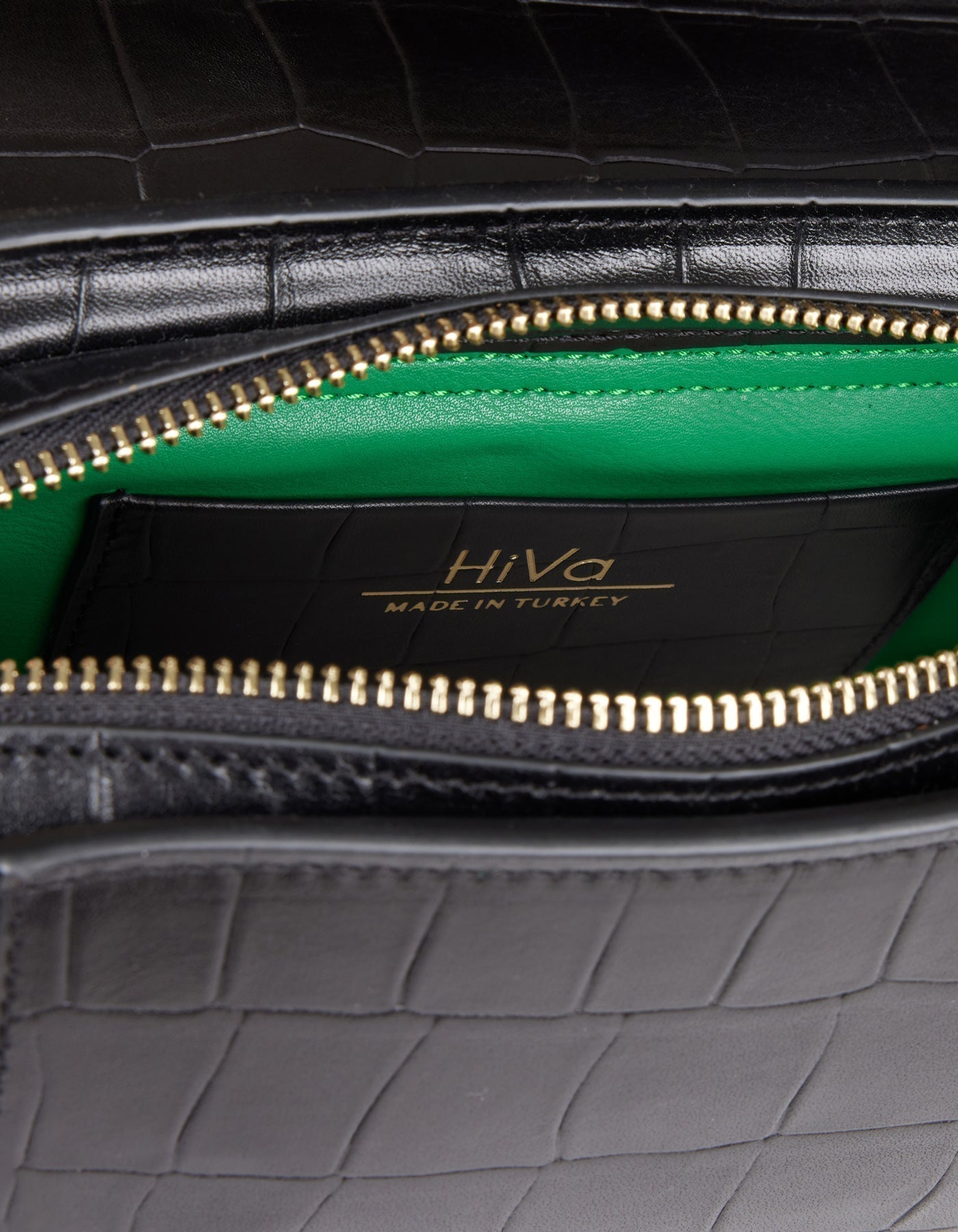 HiVa Atelier | Navis Shoulder Bag BLACK | Beautiful and Versatile Leather Accessories