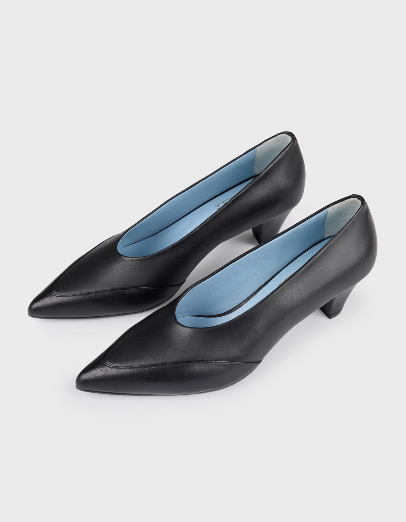 Hiva Atelier | Leather Pointed Toe Heels Black | Beautiful and Versatile Leather Accessories