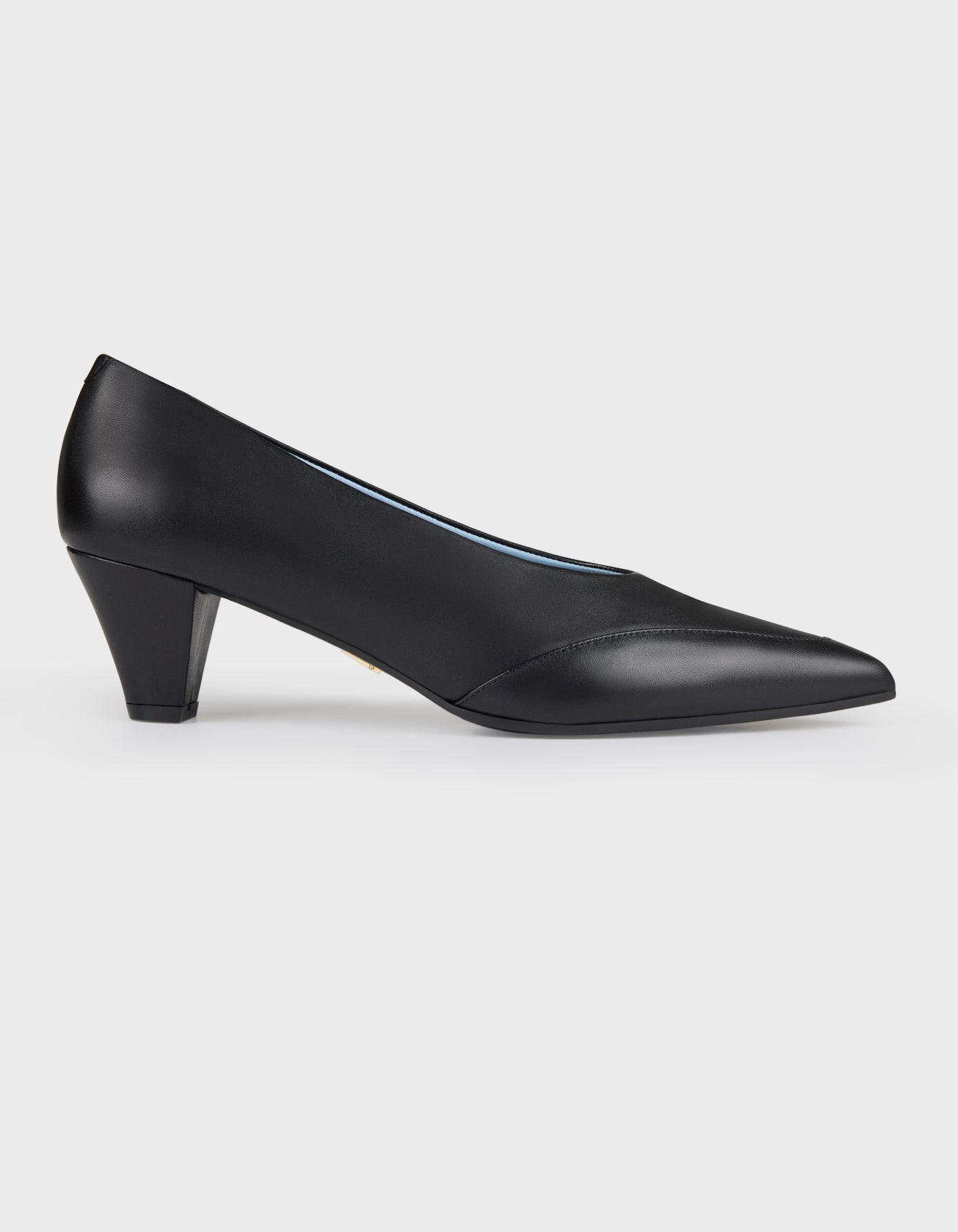 Hiva Atelier | Leather Pointed Toe Heels Black | Beautiful and Versatile Leather Accessories