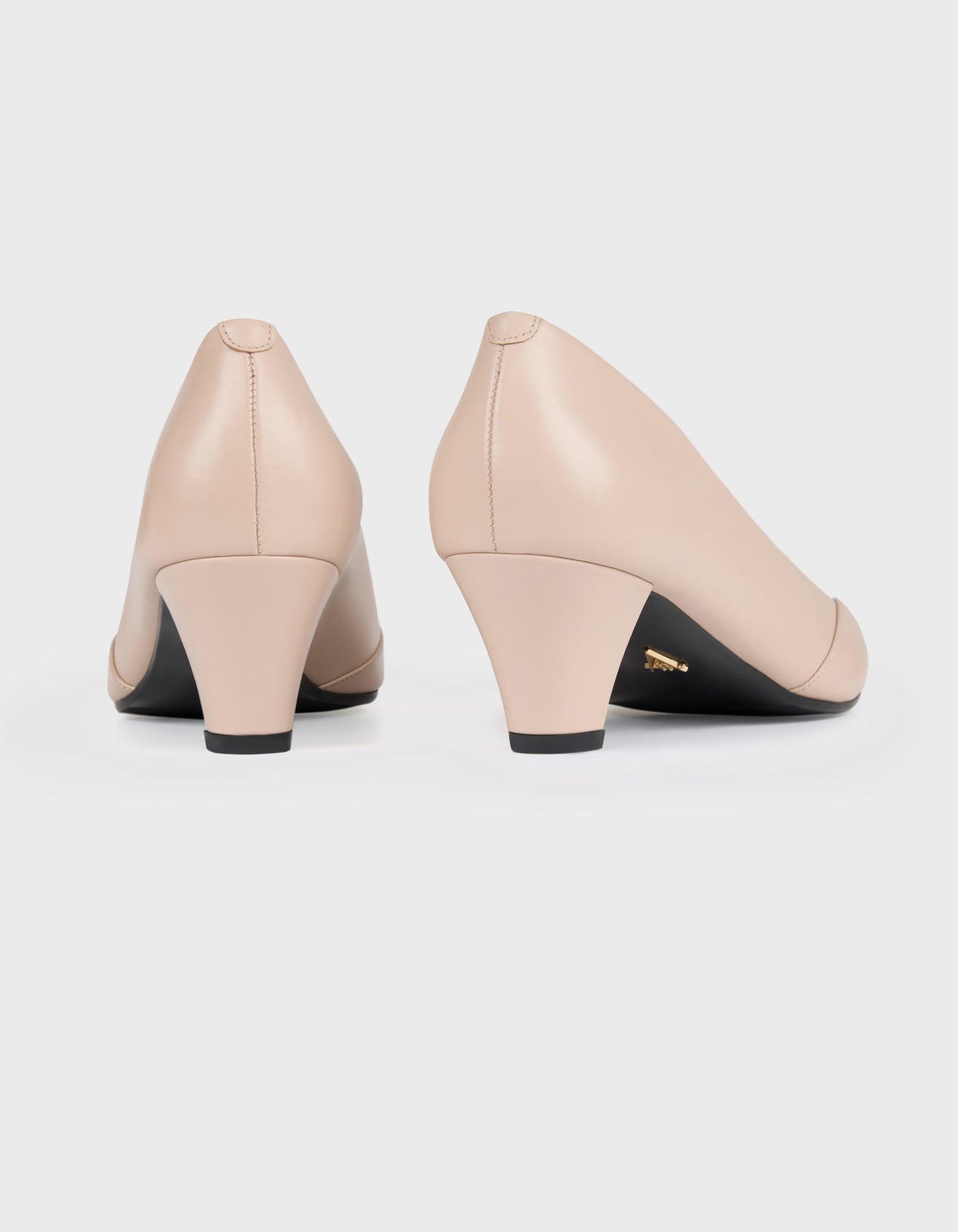 Hiva Atelier | Leather Pointed Toe Heels Cream | Beautiful and Versatile Leather Accessories