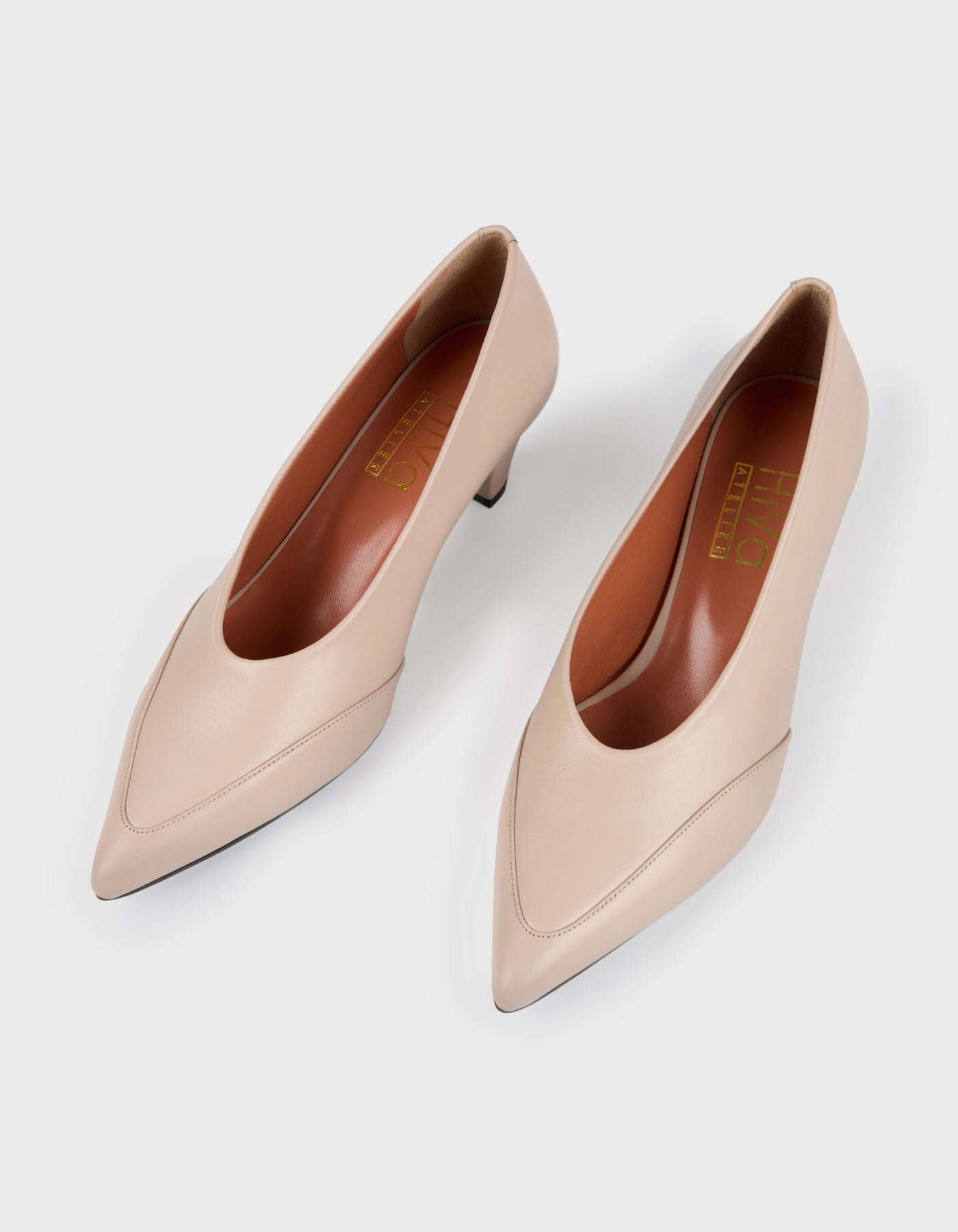 Hiva Atelier | Leather Pointed Toe Heels Cream | Beautiful and Versatile Leather Accessories