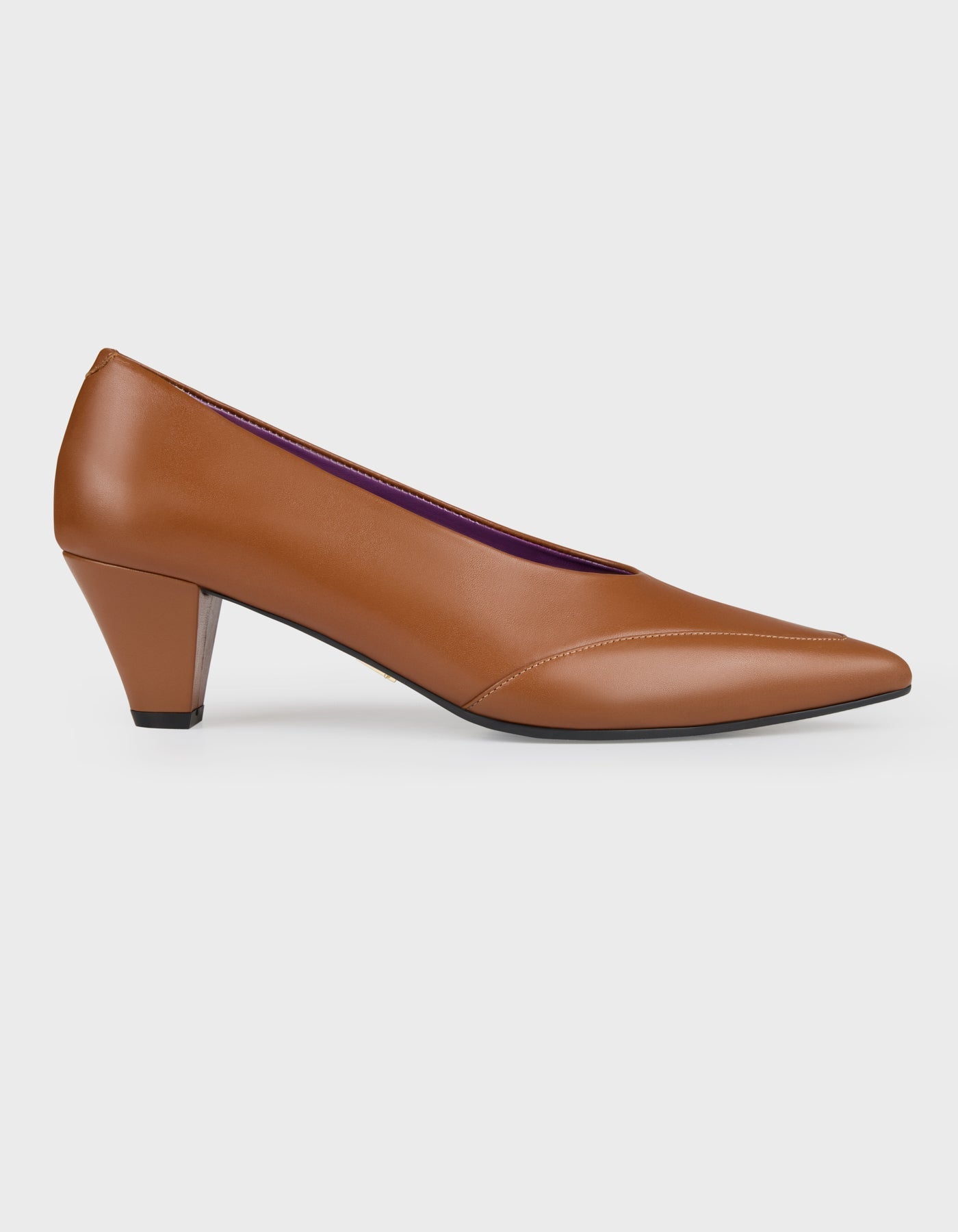 Hiva Atelier | Leather Pointed Toe Heels Wood | Beautiful and Versatile Leather Accessories