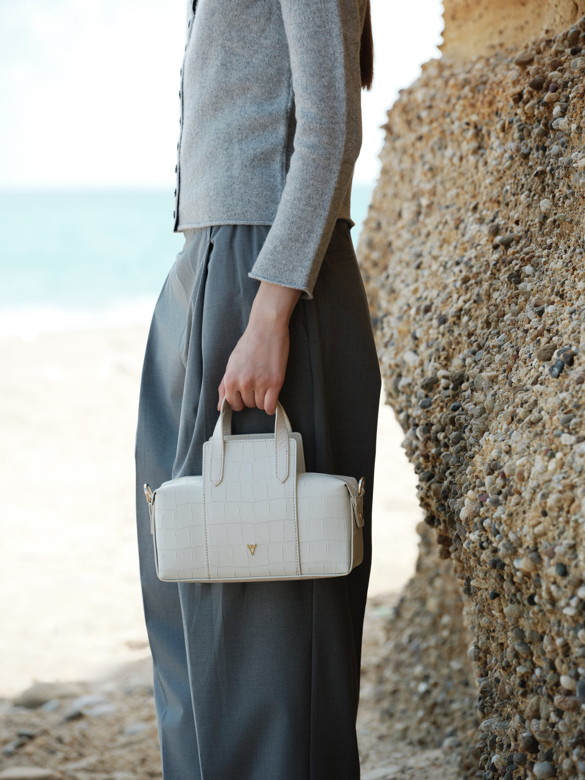 HiVa Atelier | Onsra Cylinder Crossbody Bag | Beautiful and Versatile Leather Accessories