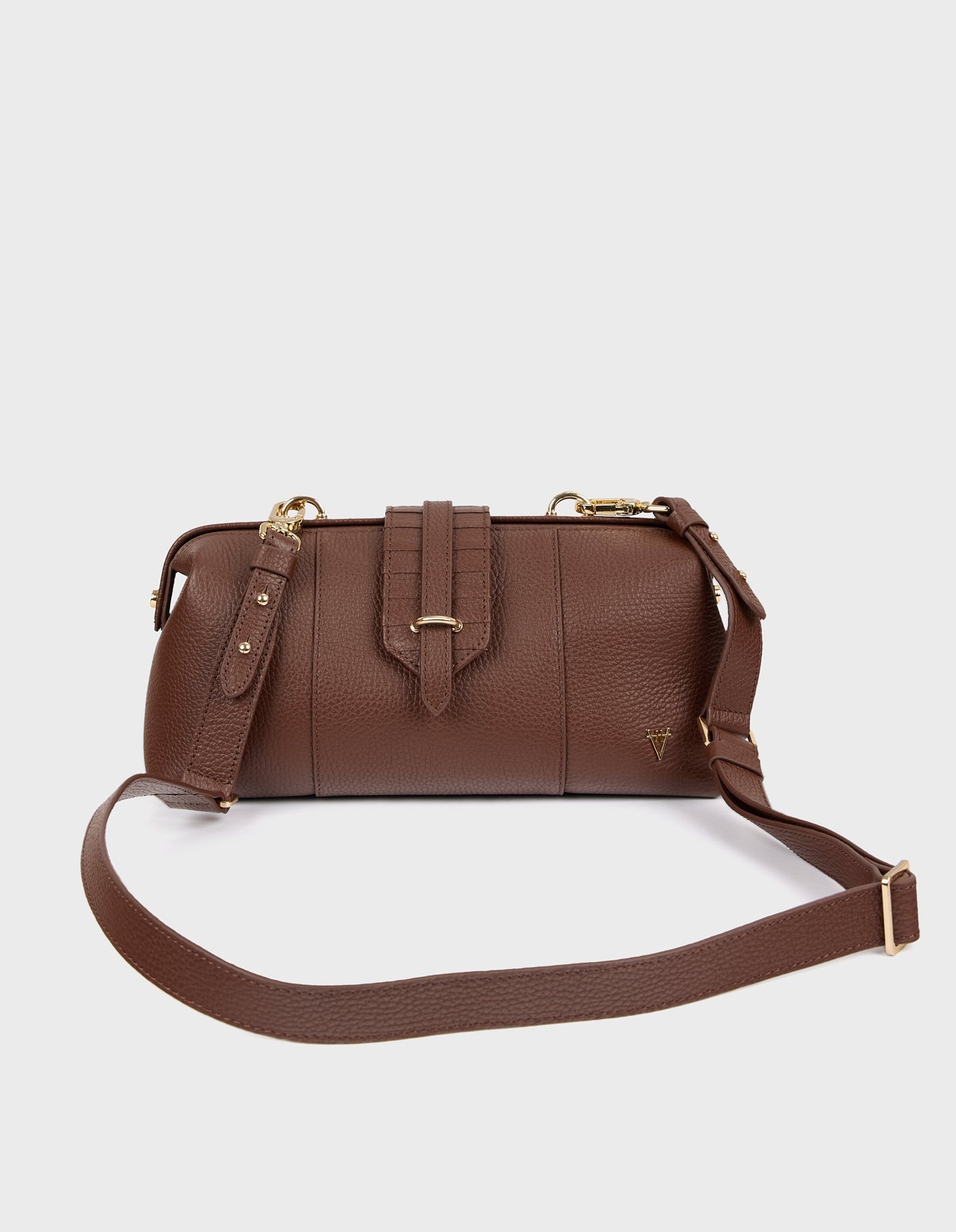 Hiva Atelier | Nubes Doctor Bag NUTSHELL | Beautiful and Versatile Leather Accessories