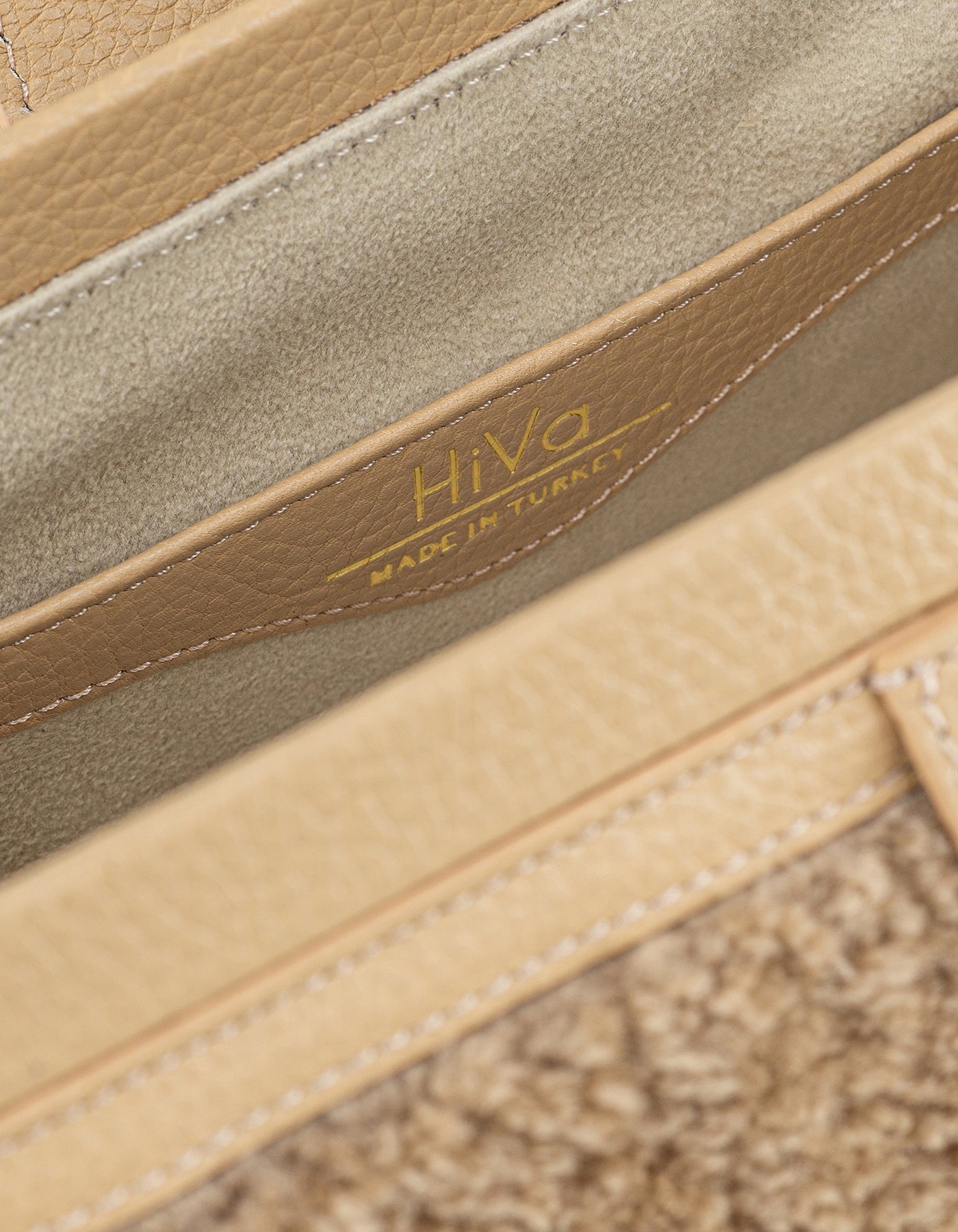 Hiva Atelier | Nubes Doctor Bag BISCUIT | Beautiful and Versatile Leather Accessories