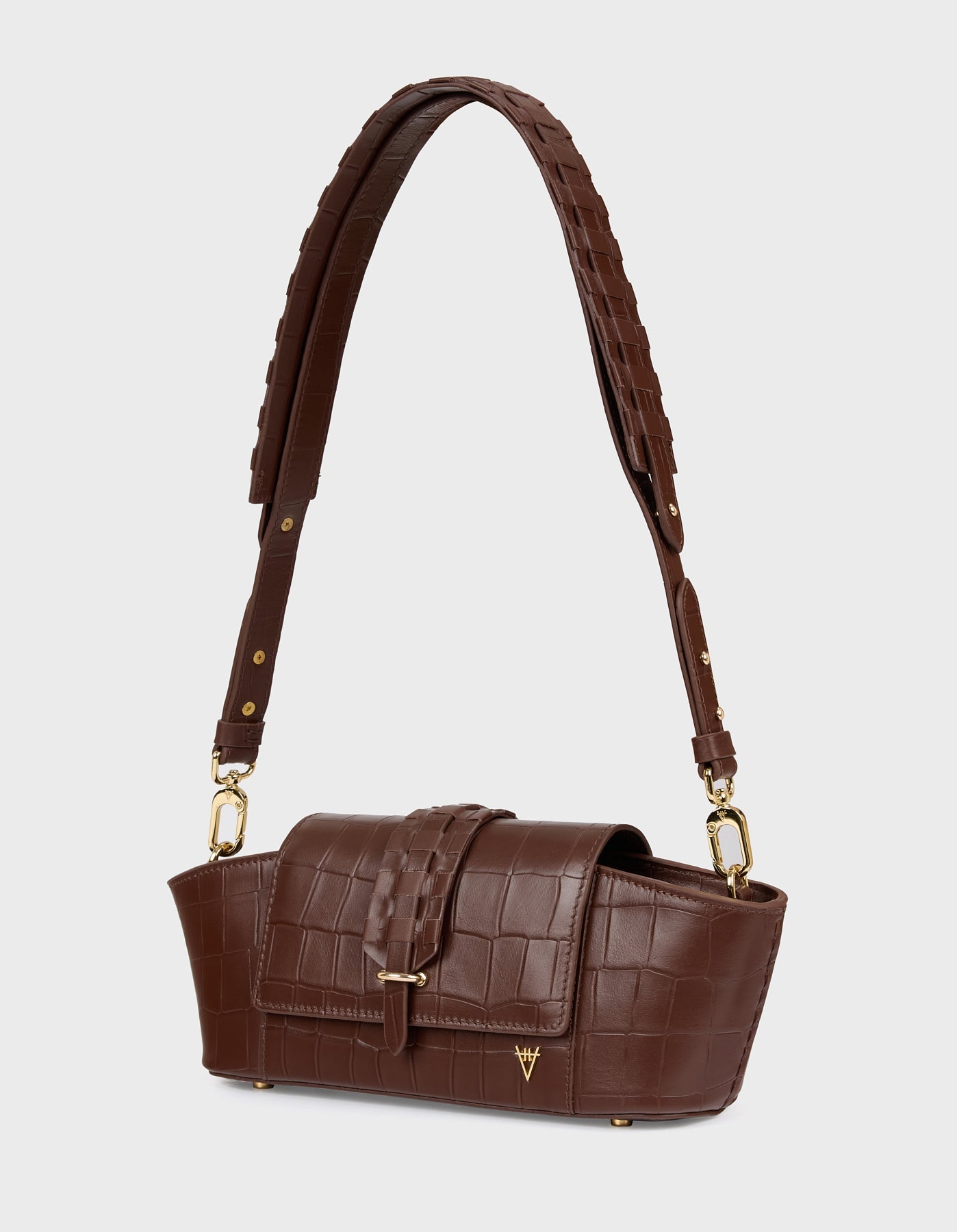 HiVa Atelier | Navis Shoulder Bag NUTSHELL | Beautiful and Versatile Leather Accessories