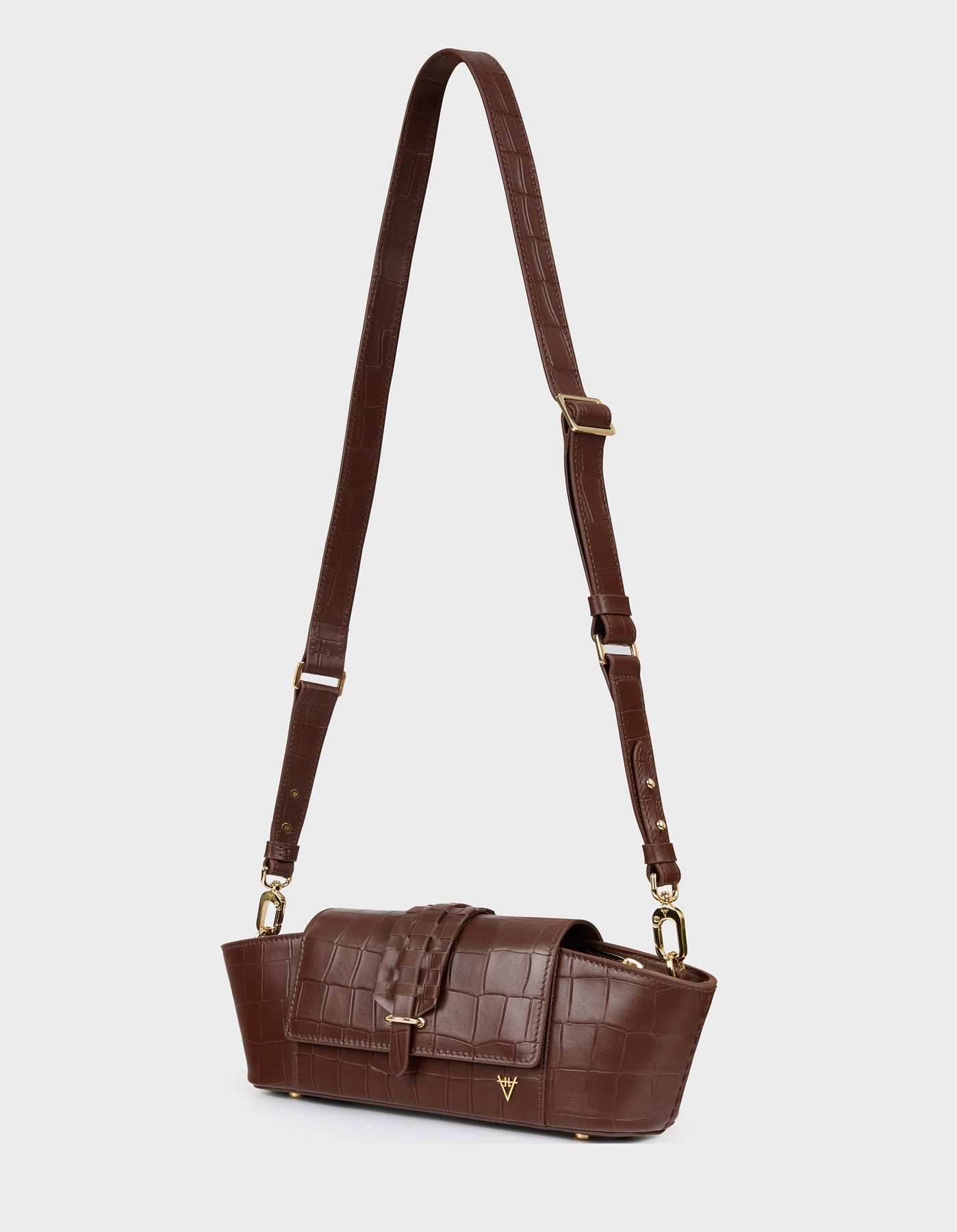 HiVa Atelier | Navis Shoulder Bag NUTSHELL | Beautiful and Versatile Leather Accessories