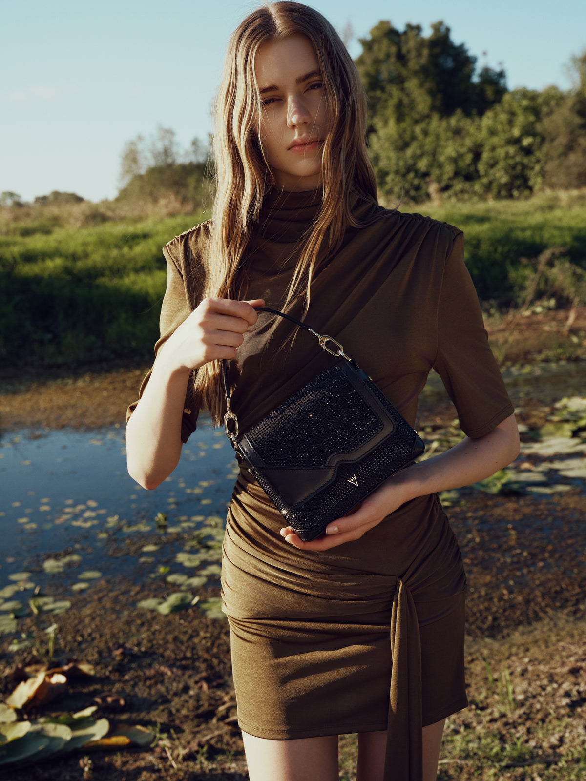HiVa Atelier | Mare Mini Shoulder Bag | Beautiful and Versatile Leather Accessories