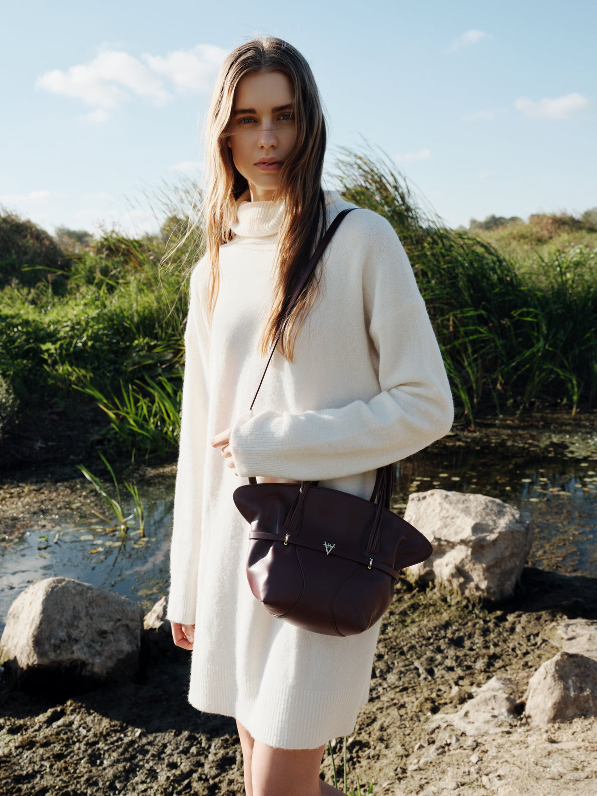 HiVa Atelier | Vela Mini Soft Wing Shoulder Bag | Beautiful and Versatile Leather Accessories