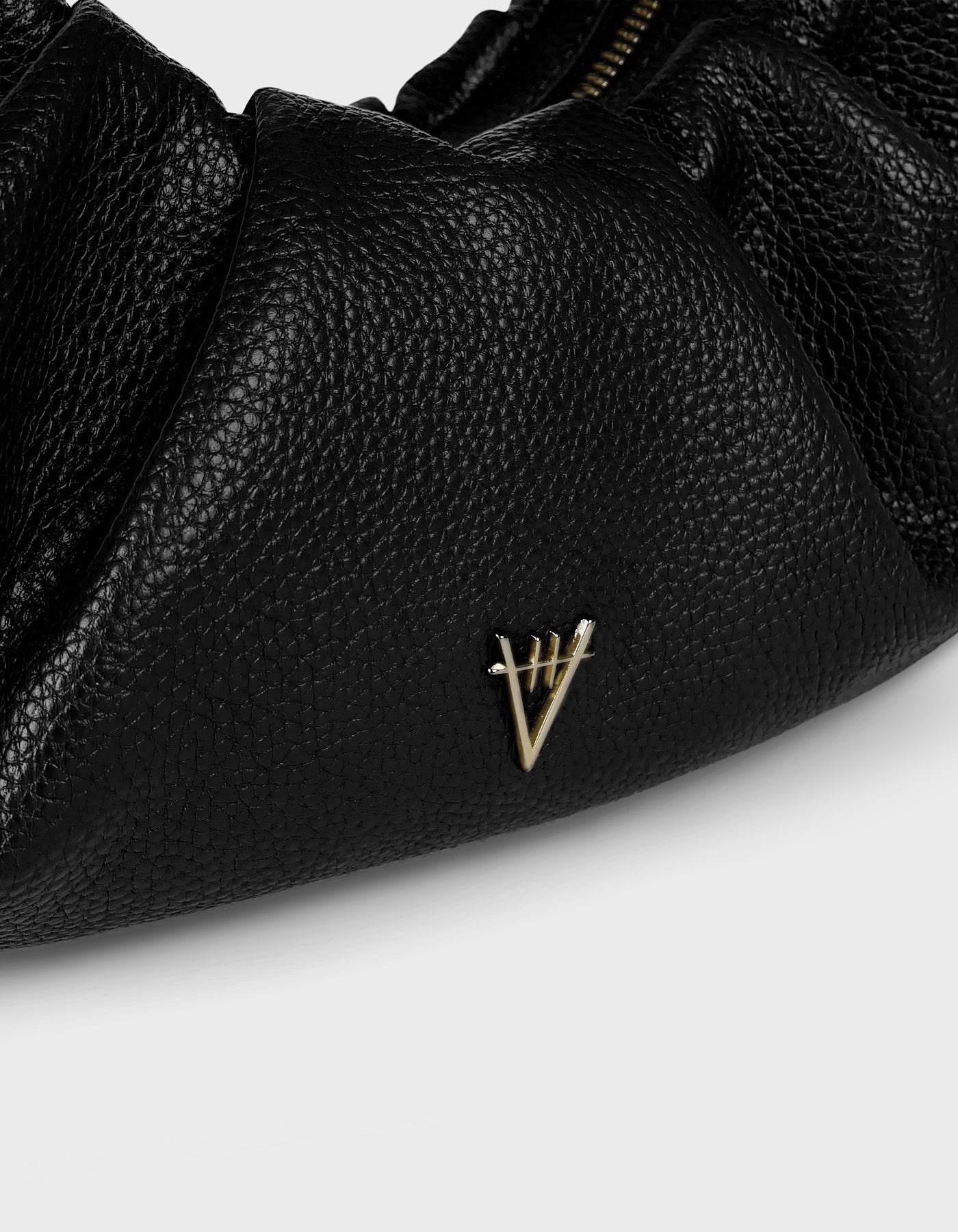 HiVa Atelier | Croissant Bag Black | Beautiful and Versatile Leather Accessories