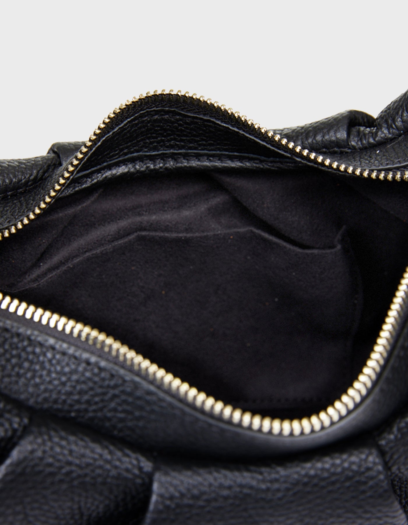 HiVa Atelier | Croissant Bag Black | Beautiful and Versatile Leather Accessories