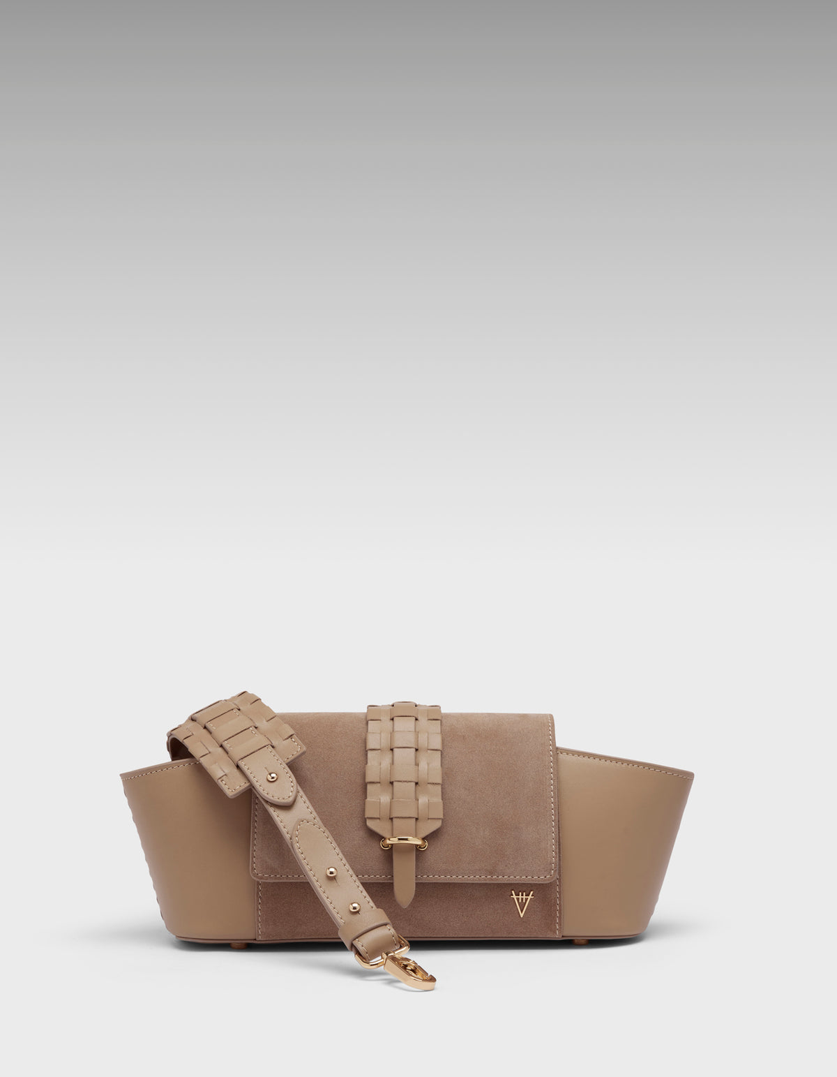 HiVa Atelier | Navis Shoulder Bag Sand | Beautiful and Versatile Leather Accessories