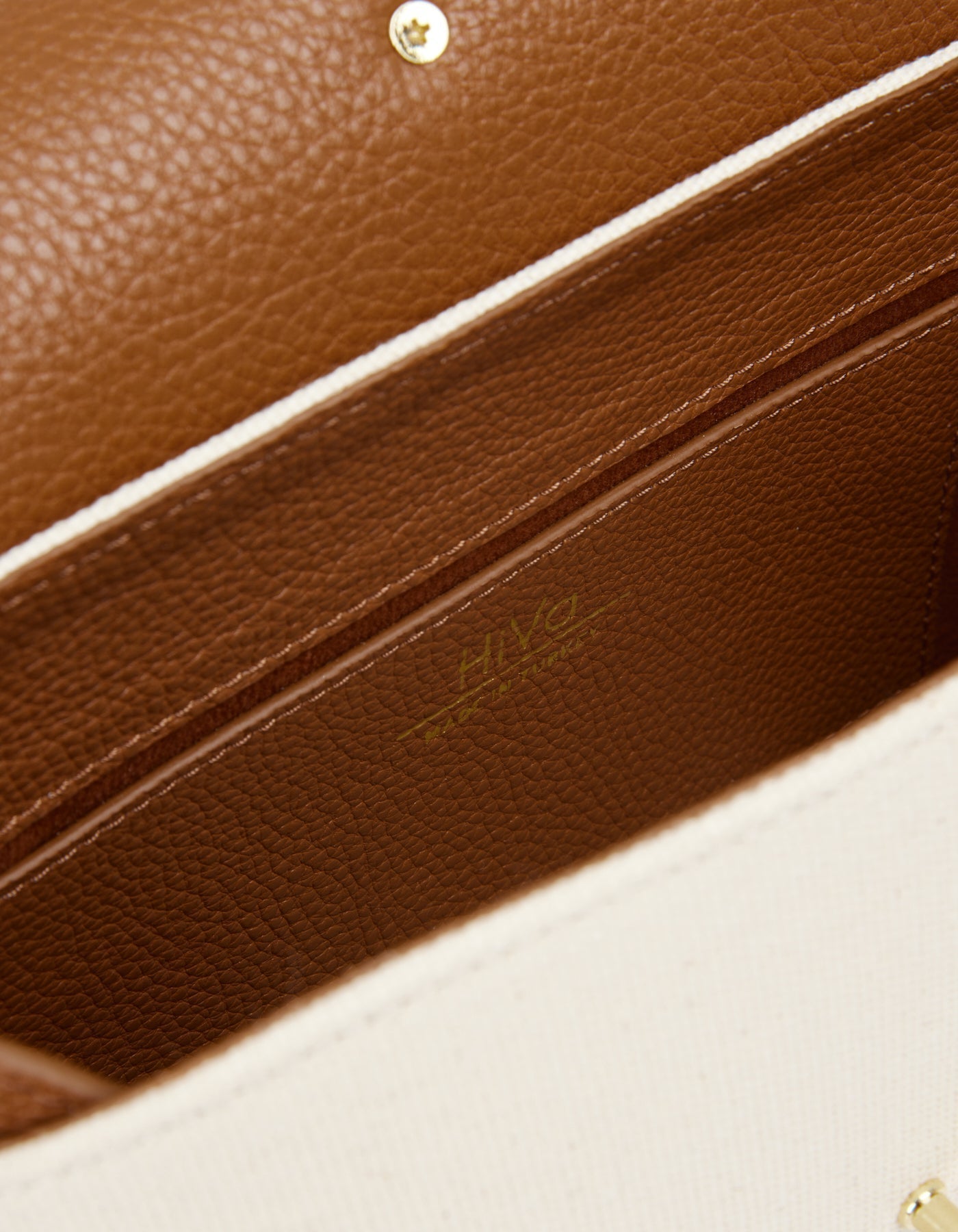 Hiva Atelier | Harmonia Shoulder Bag Canvas Wood | Beautiful and Versatile Leather Accessories