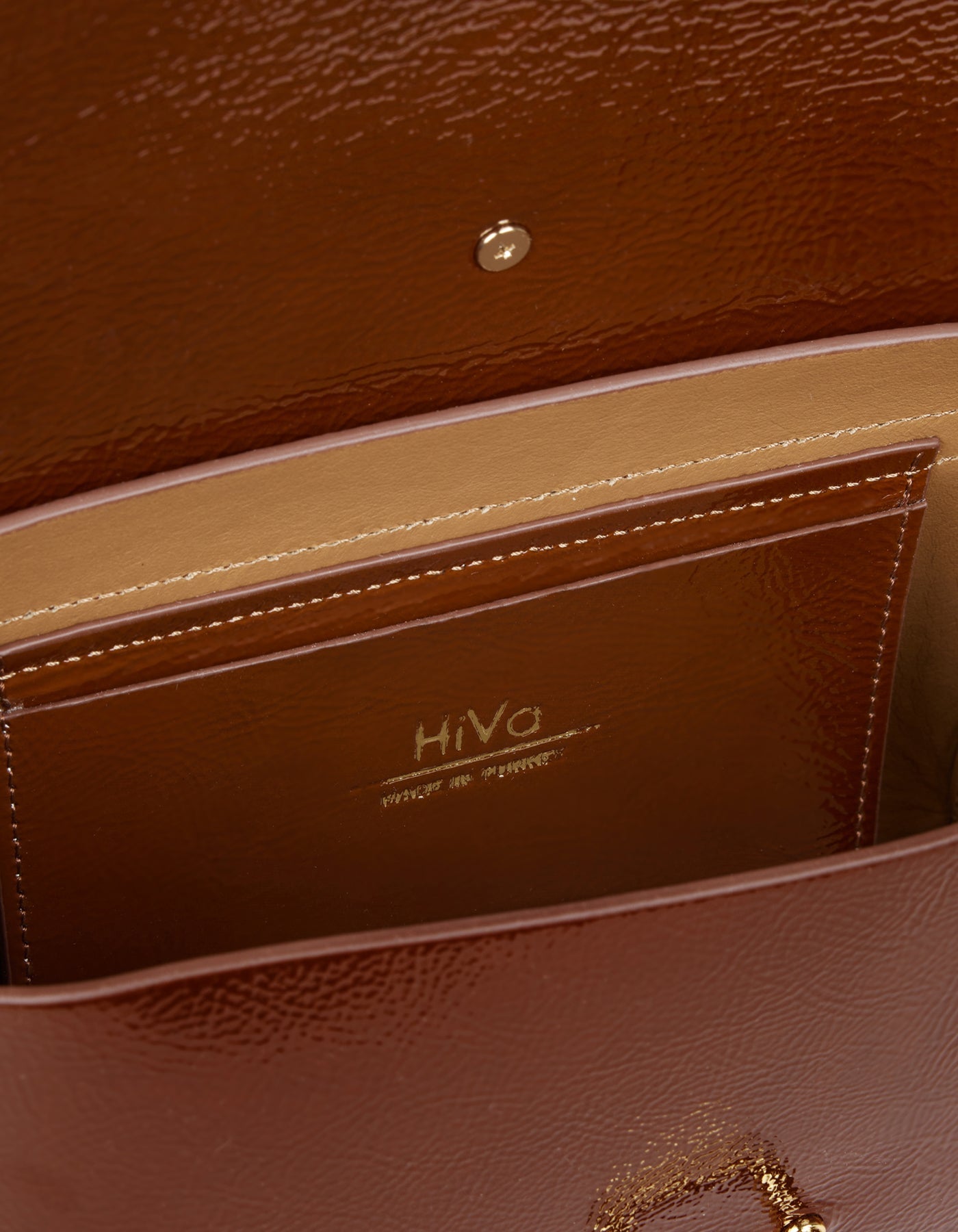 Hiva Atelier | Harmonia Shoulder Bag Cappuccino | Beautiful and Versatile Leather Accessories