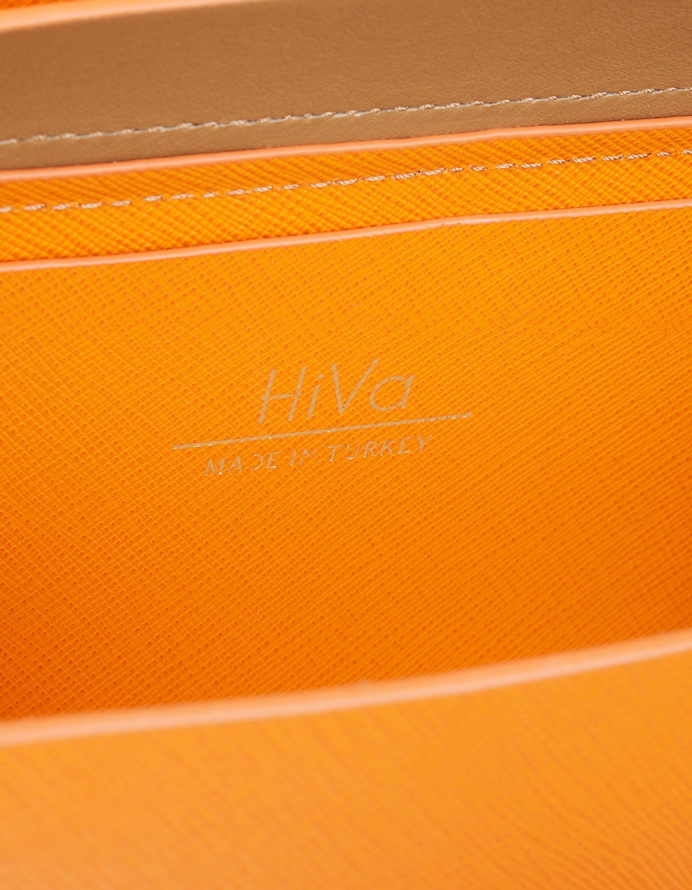 Hiva Atelier | Harmonia Shoulder Bag Orange | Beautiful and Versatile