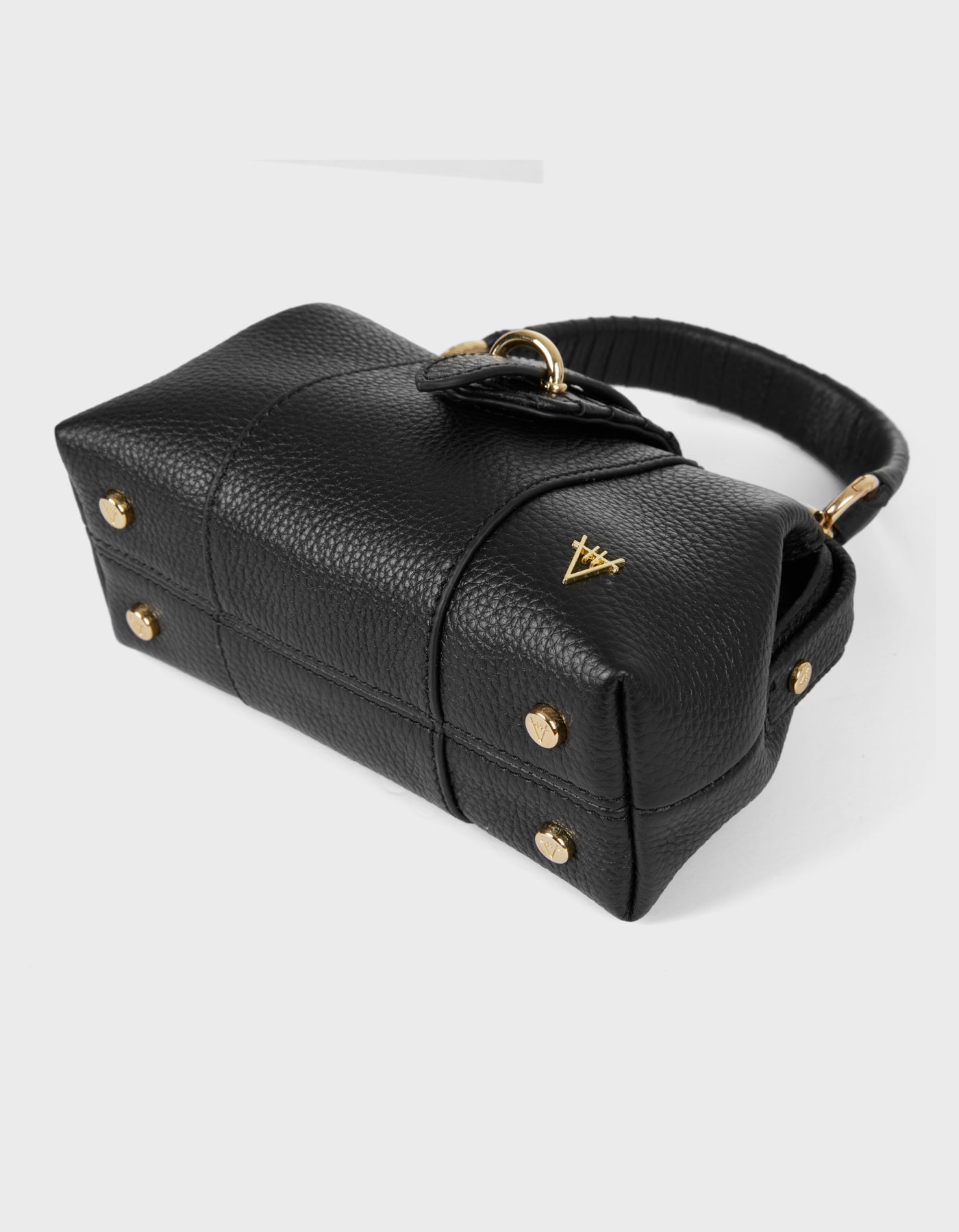 HiVa Atelier | Mini Nubes Doctor Bag Black | Beautiful and Versatile Leather Accessories