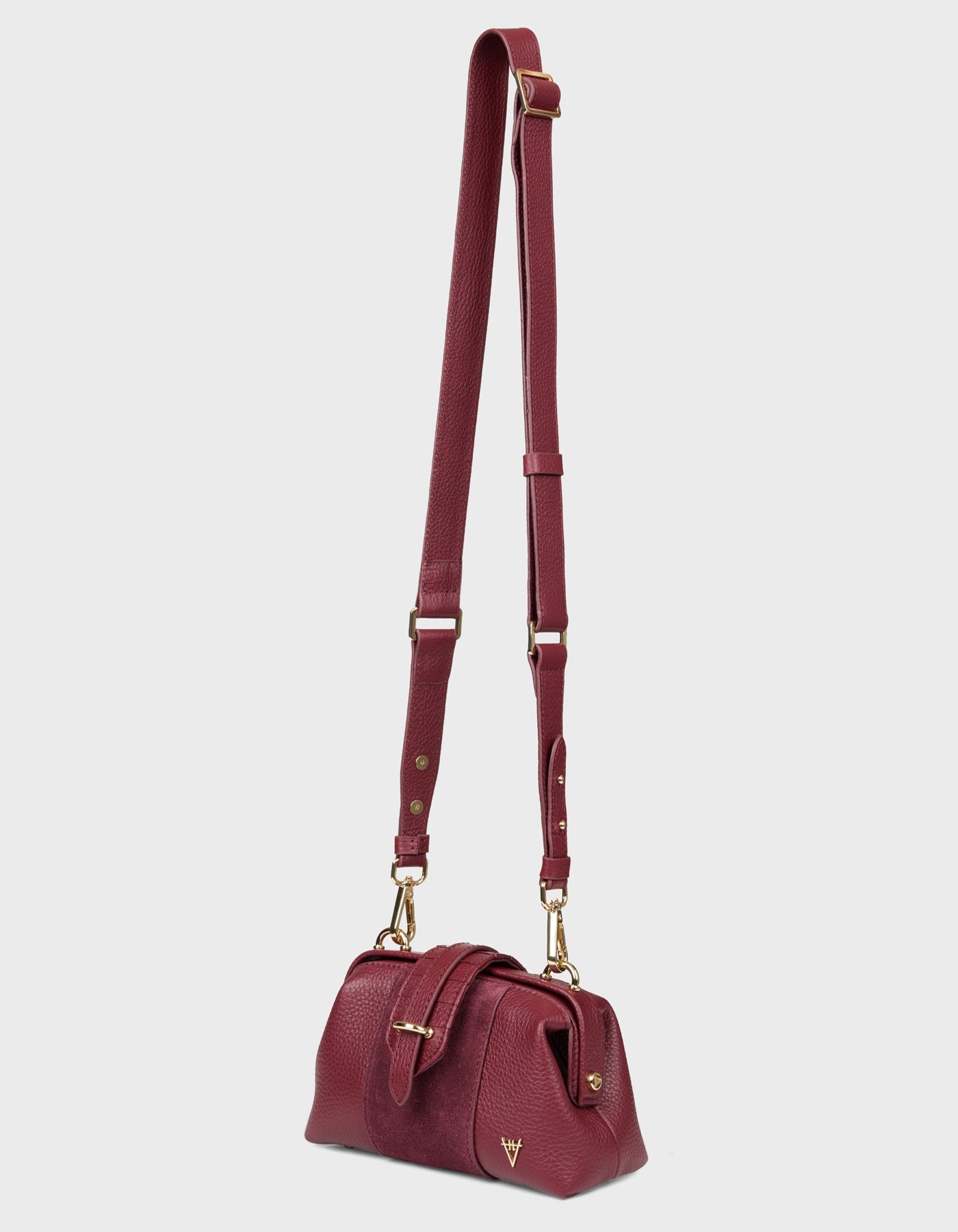 HiVa Atelier | Mini Nubes Doctor Bag Burgundy | Beautiful and Versatile Leather Accessories