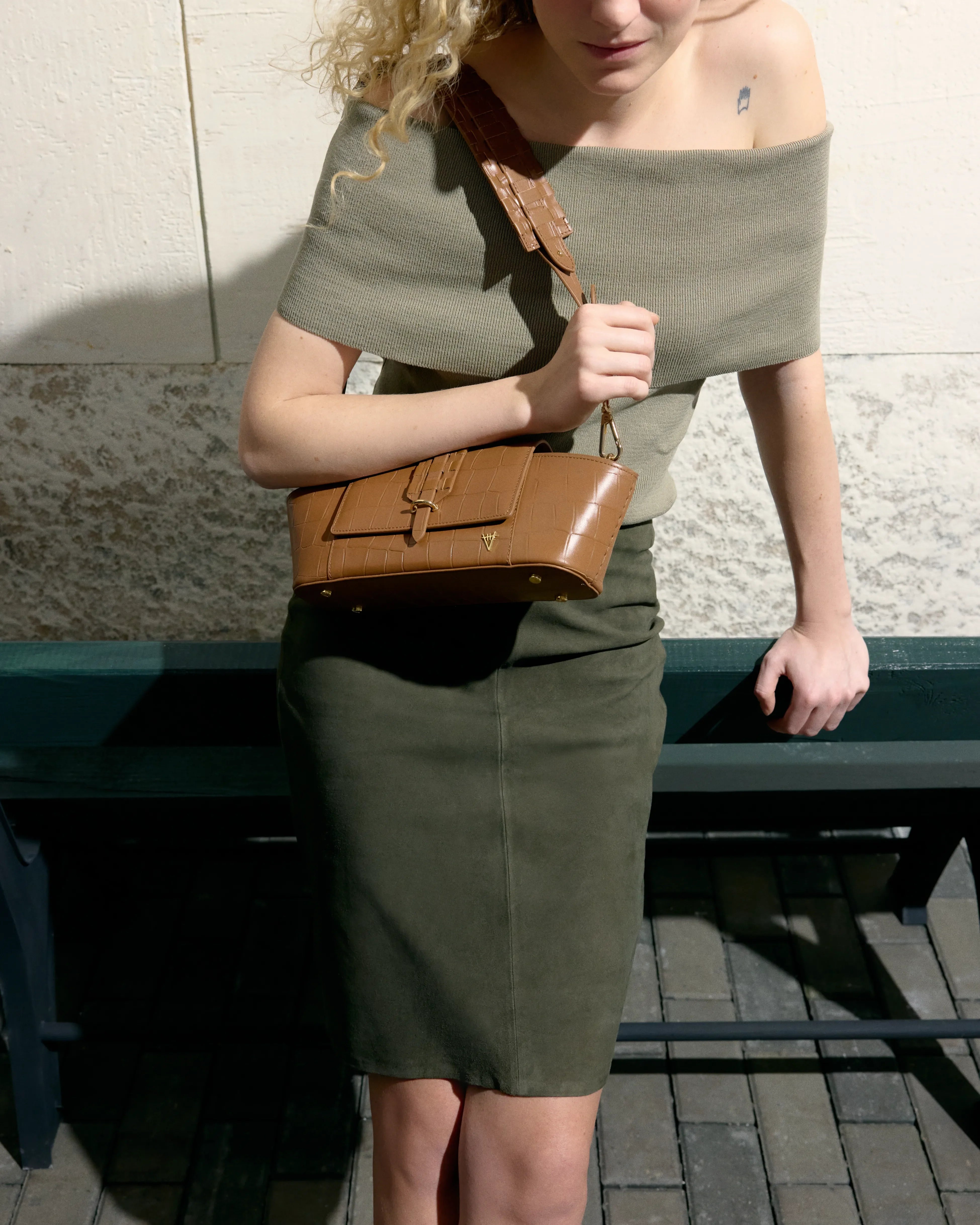 Navis Shoulder Bag