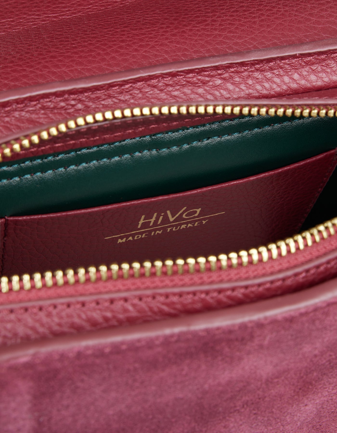 HiVa Atelier | Navis Shoulder Bag Burgundy | Beautiful and Versatile Leather Accessories