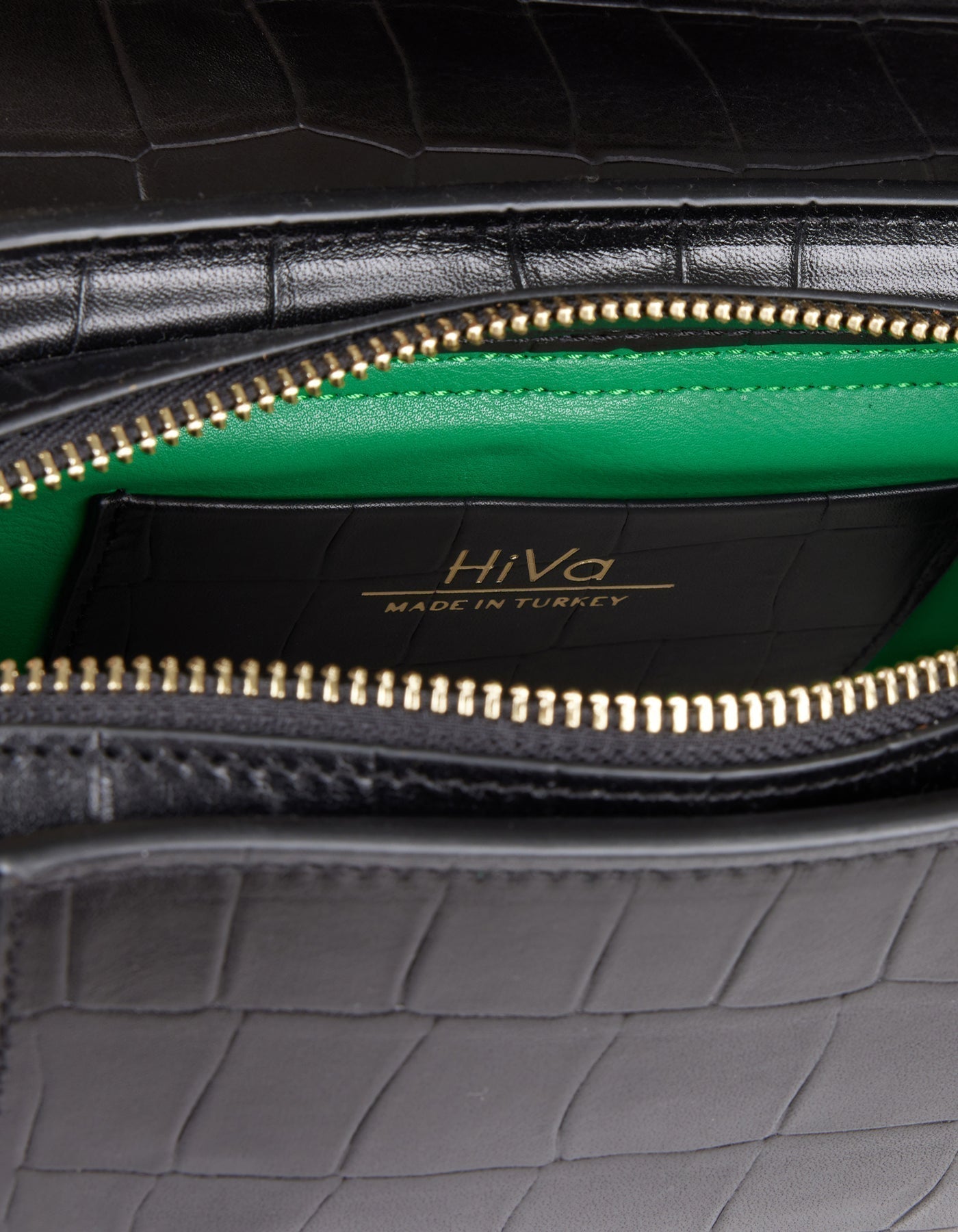 HiVa Atelier | Navis Shoulder Bag Croco Effect Black | Beautiful and Versatile Leather Accessories