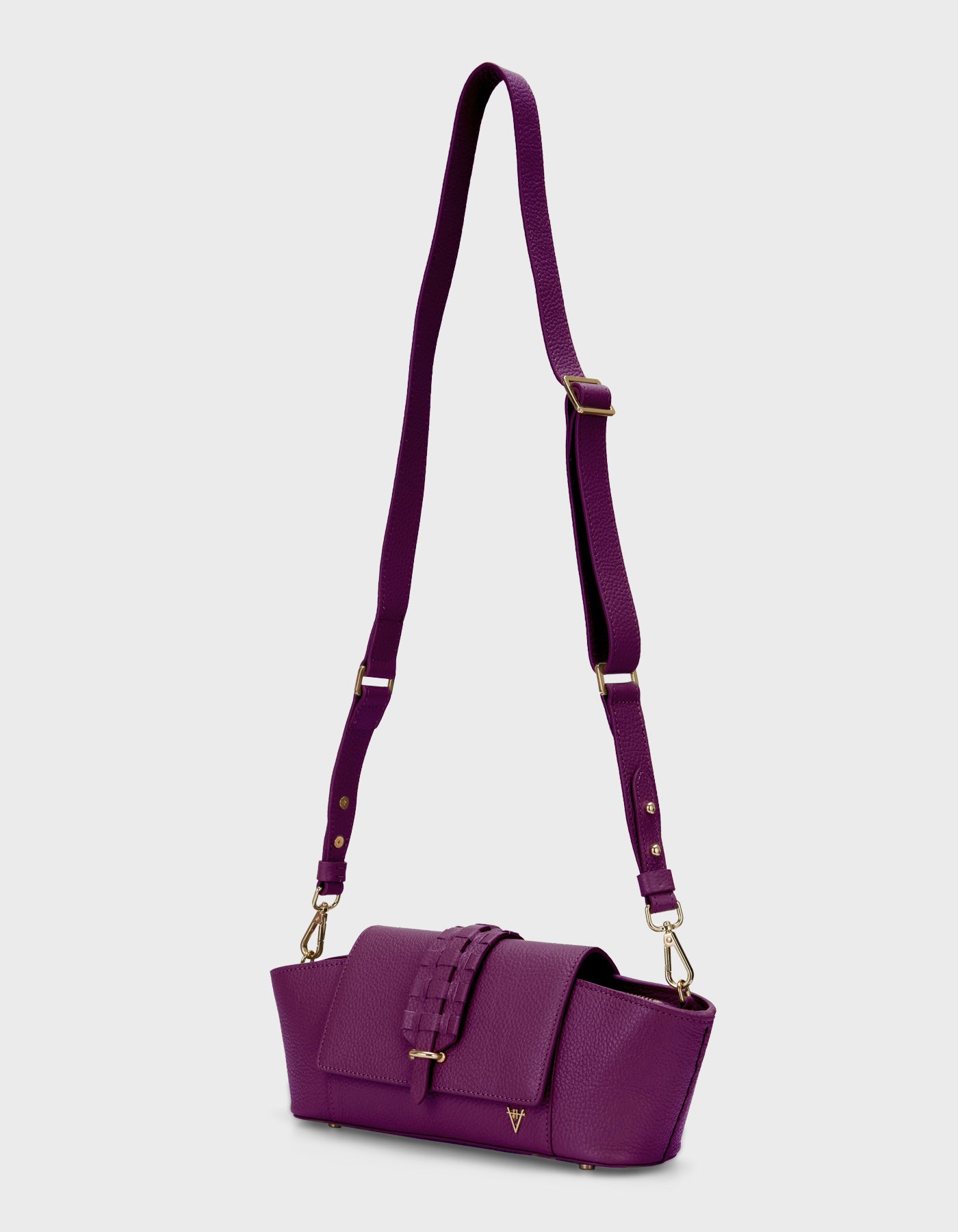 HiVa Atelier | Navis Shoulder Bag Midnight Plum | Beautiful and Versatile Leather Accessories