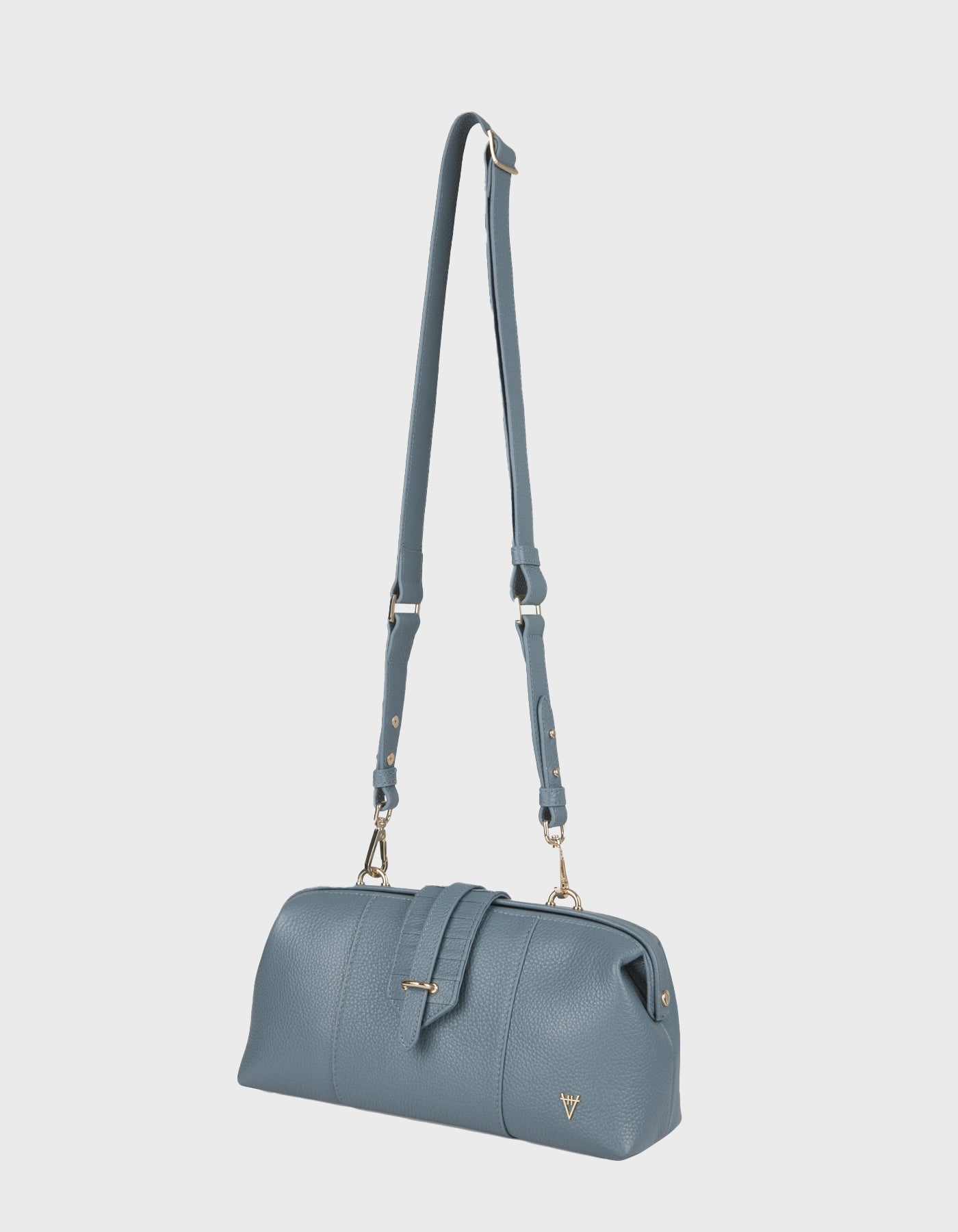 Hiva Atelier | Nubes Doctor Bag Dusty Blue | Beautiful and Versatile Leather Accessories