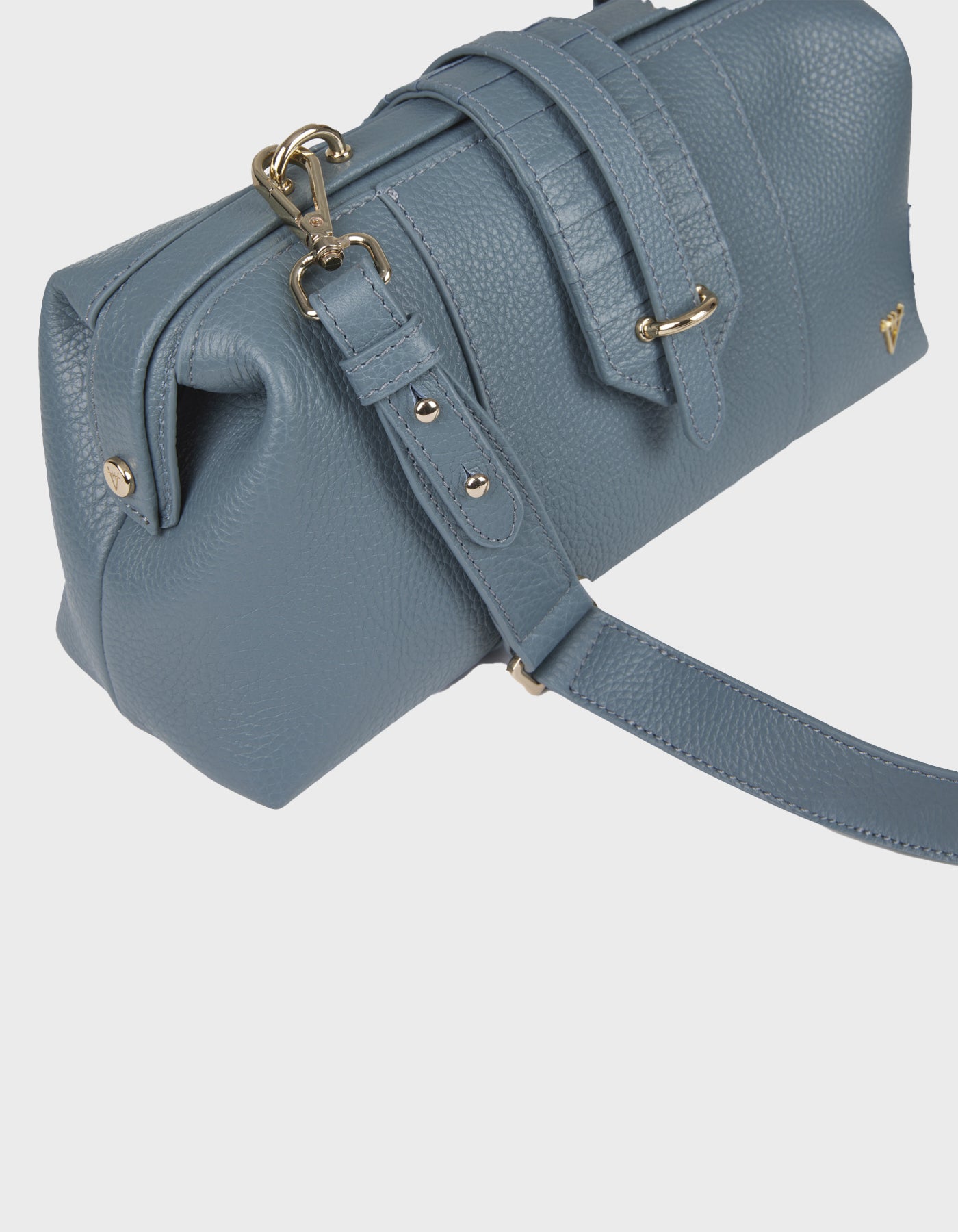 Hiva Atelier | Nubes Doctor Bag Dusty Blue | Beautiful and Versatile Leather Accessories