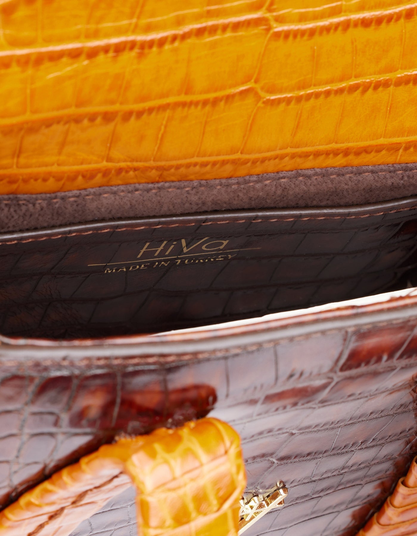 Hiva Atelier | Pera Croco Effect Burnt Orange & Chocolate | Beautiful and Versatile Leather Accessories