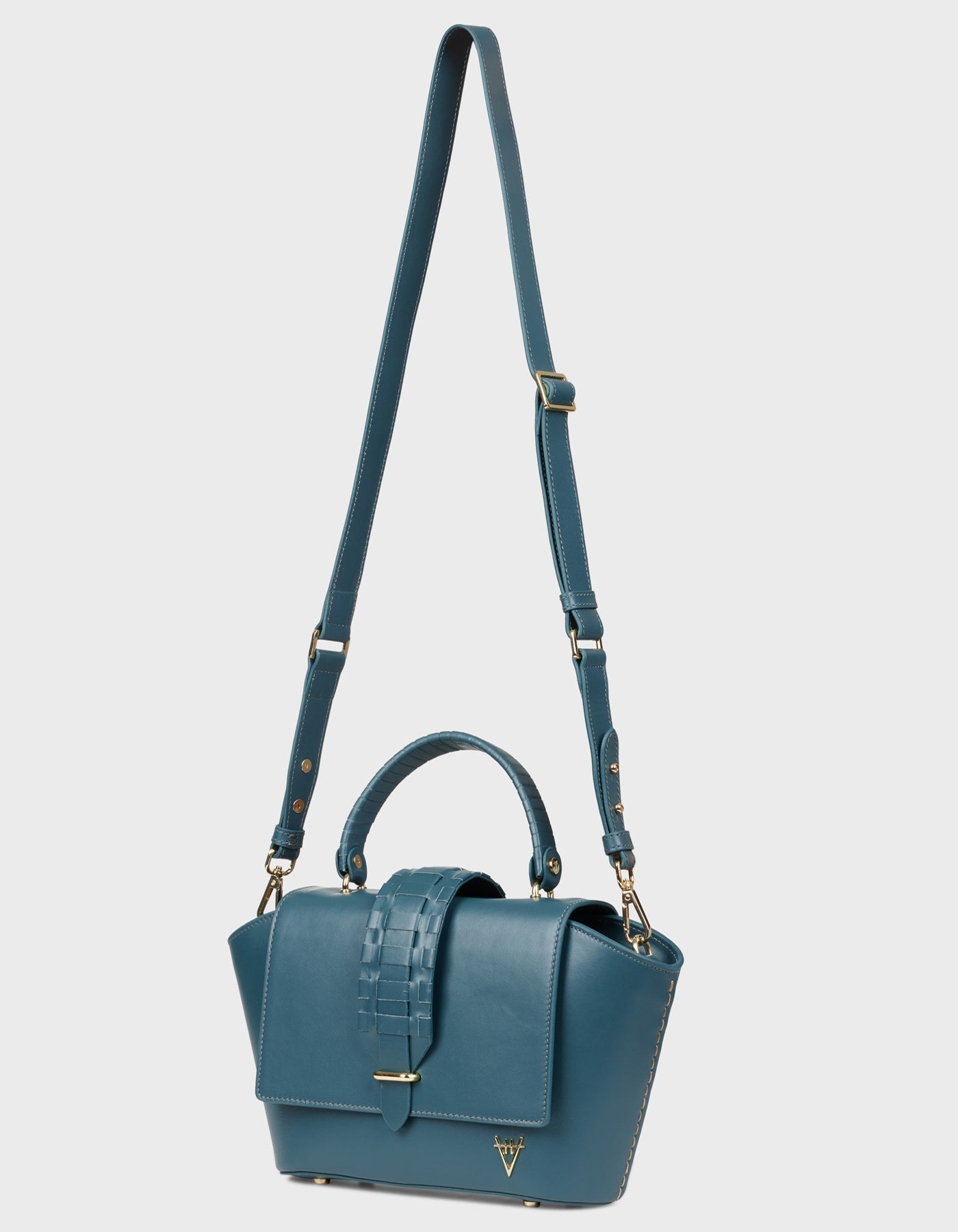 HiVa Atelier | Ventus Shoulder Bag Deep Blue | Beautiful and Versatile Leather Accessories